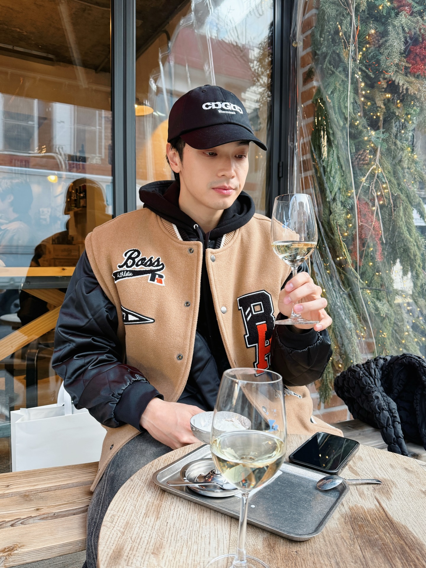 โอบ - โอบนิธิ วิวรรธนวรางค์