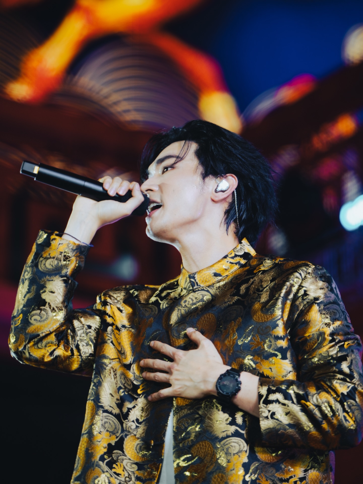 โอบ - โอบนิธิ วิวรรธนวรางค์