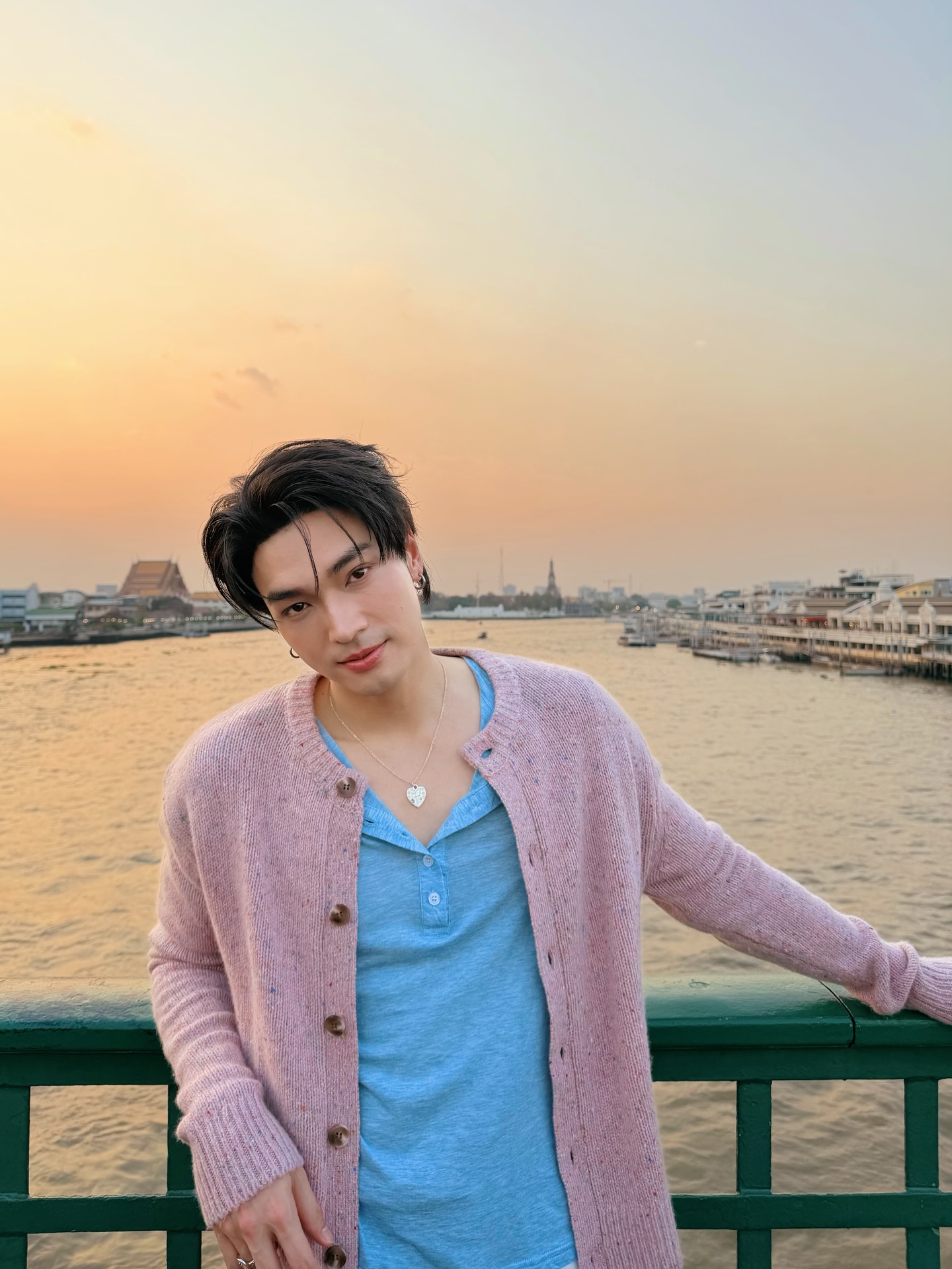 โอบ - โอบนิธิ วิวรรธนวรางค์