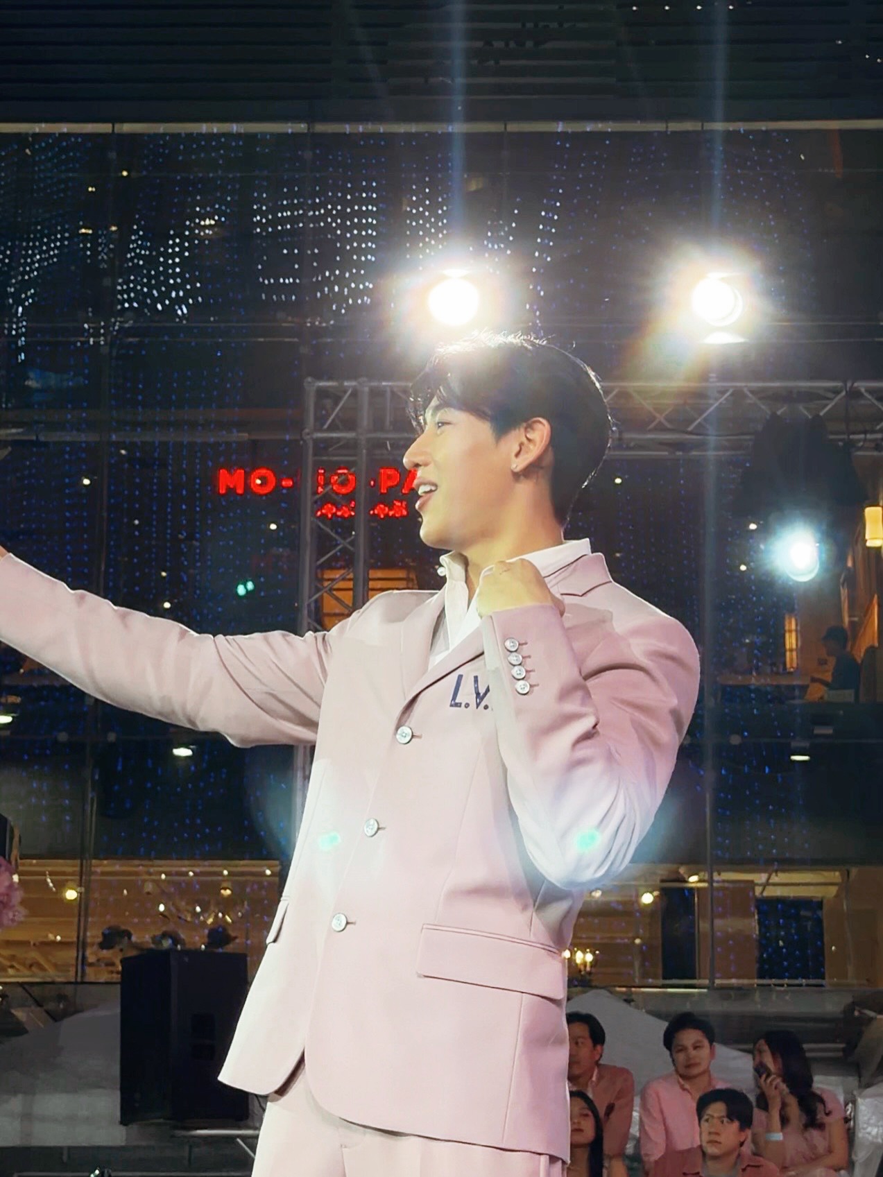 โอบ - โอบนิธิ วิวรรธนวรางค์