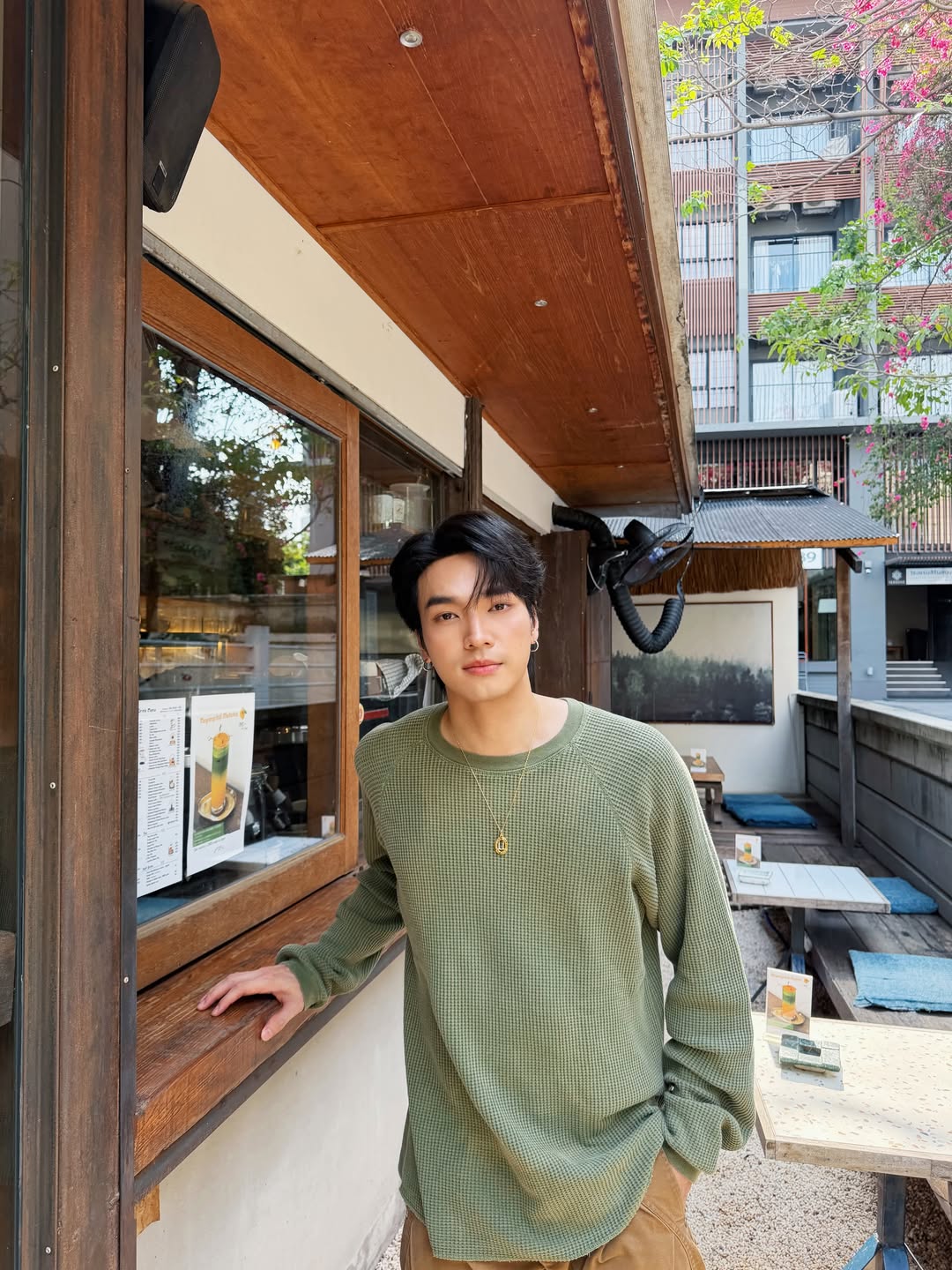โอบ - โอบนิธิ วิวรรธนวรางค์