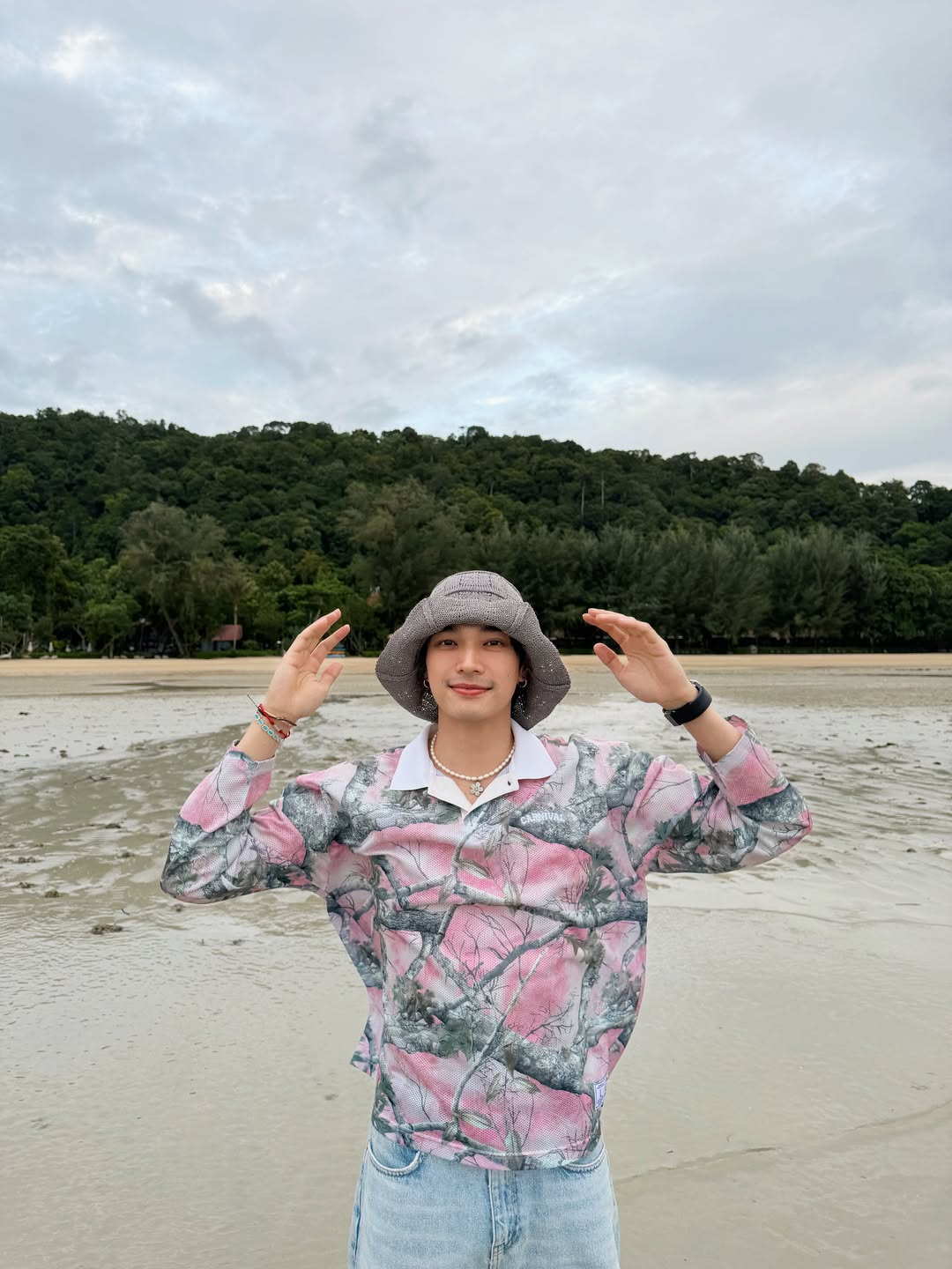โอบ - โอบนิธิ วิวรรธนวรางค์