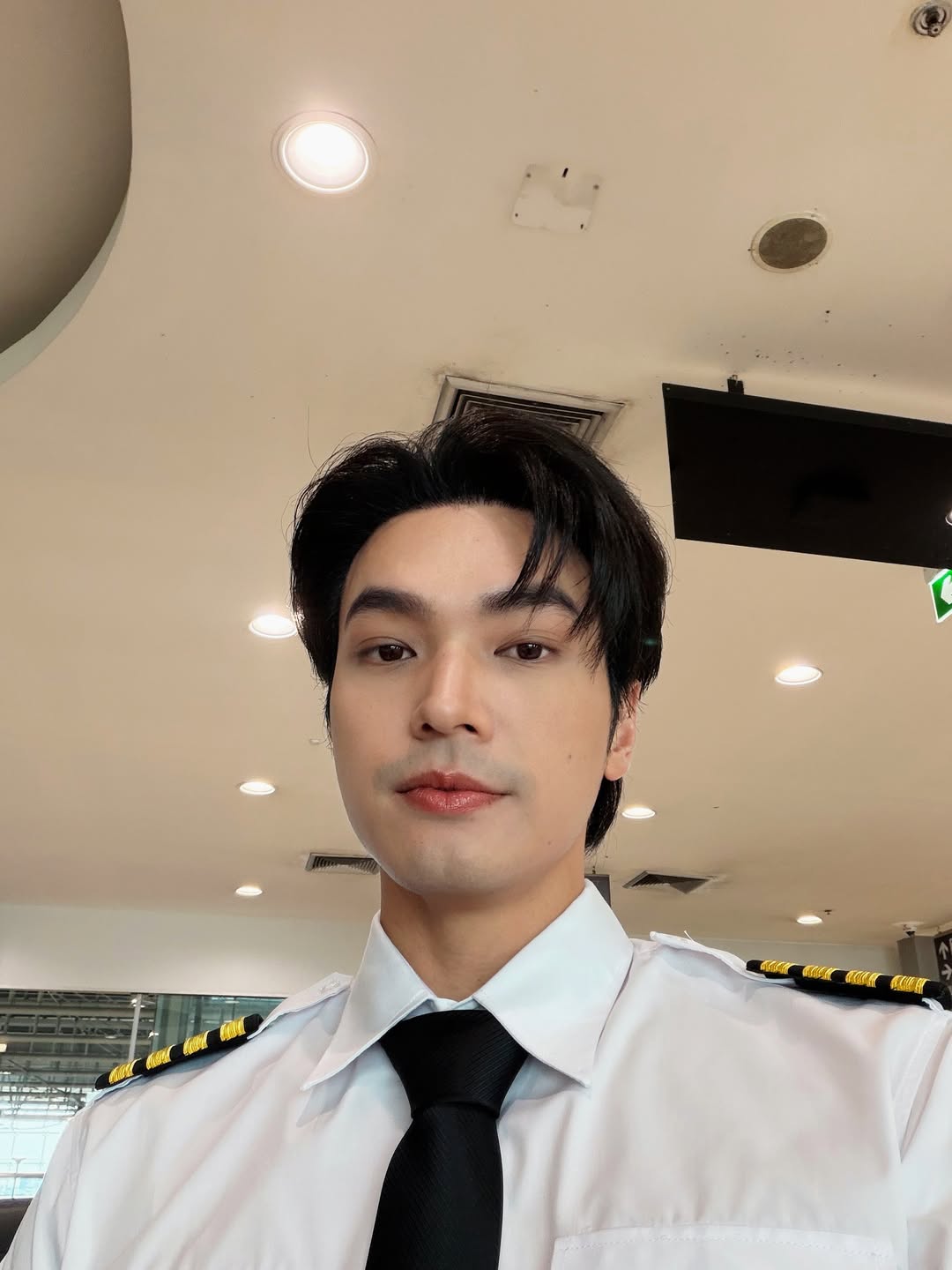 โอบ - โอบนิธิ วิวรรธนวรางค์