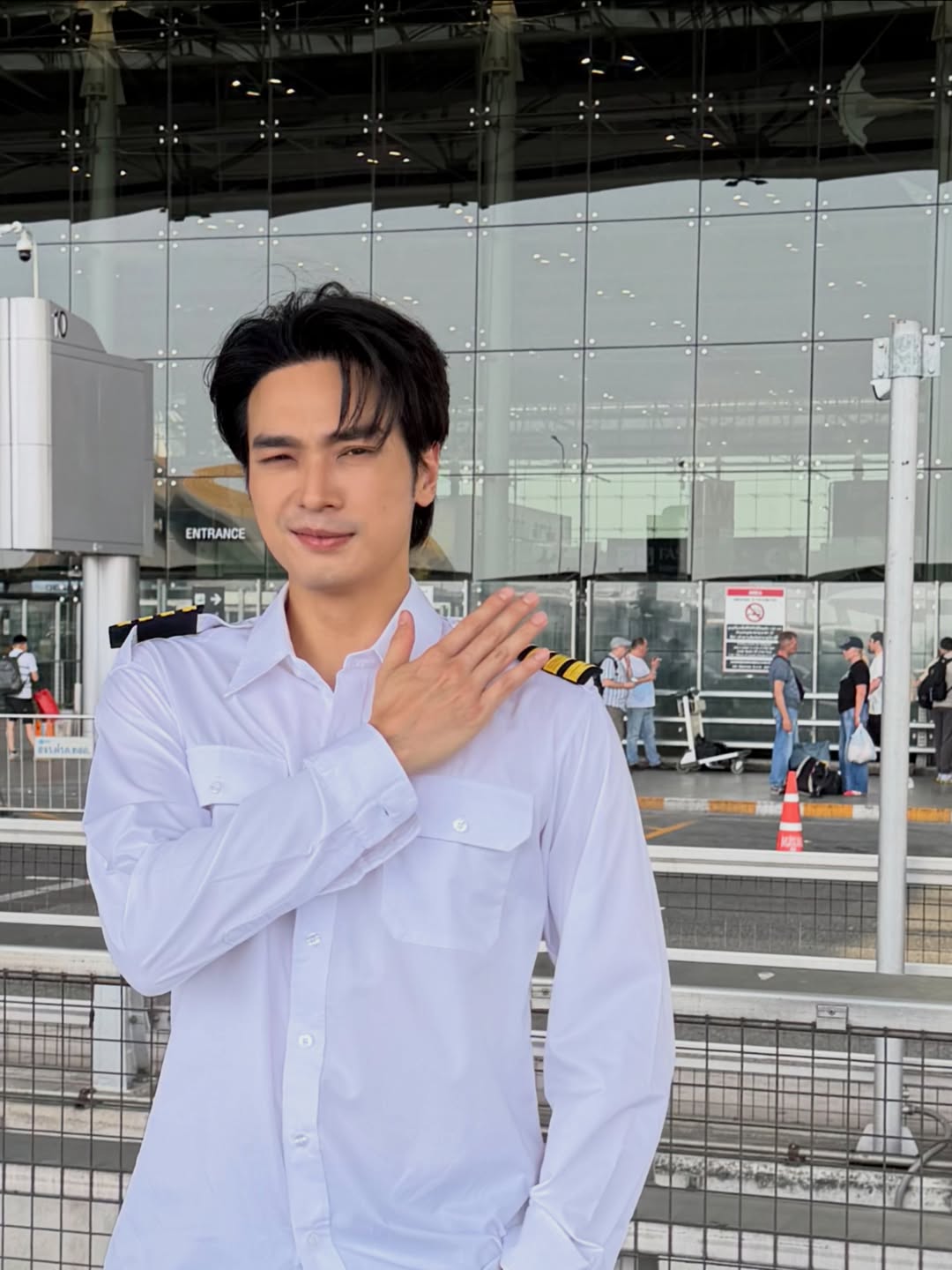 โอบ - โอบนิธิ วิวรรธนวรางค์