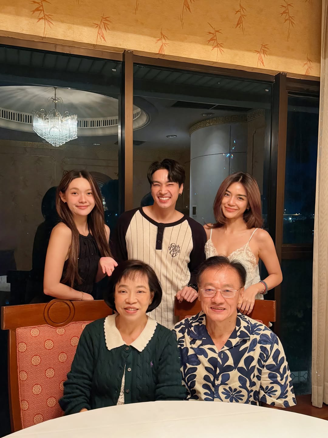 โอบ - โอบนิธิ วิวรรธนวรางค์