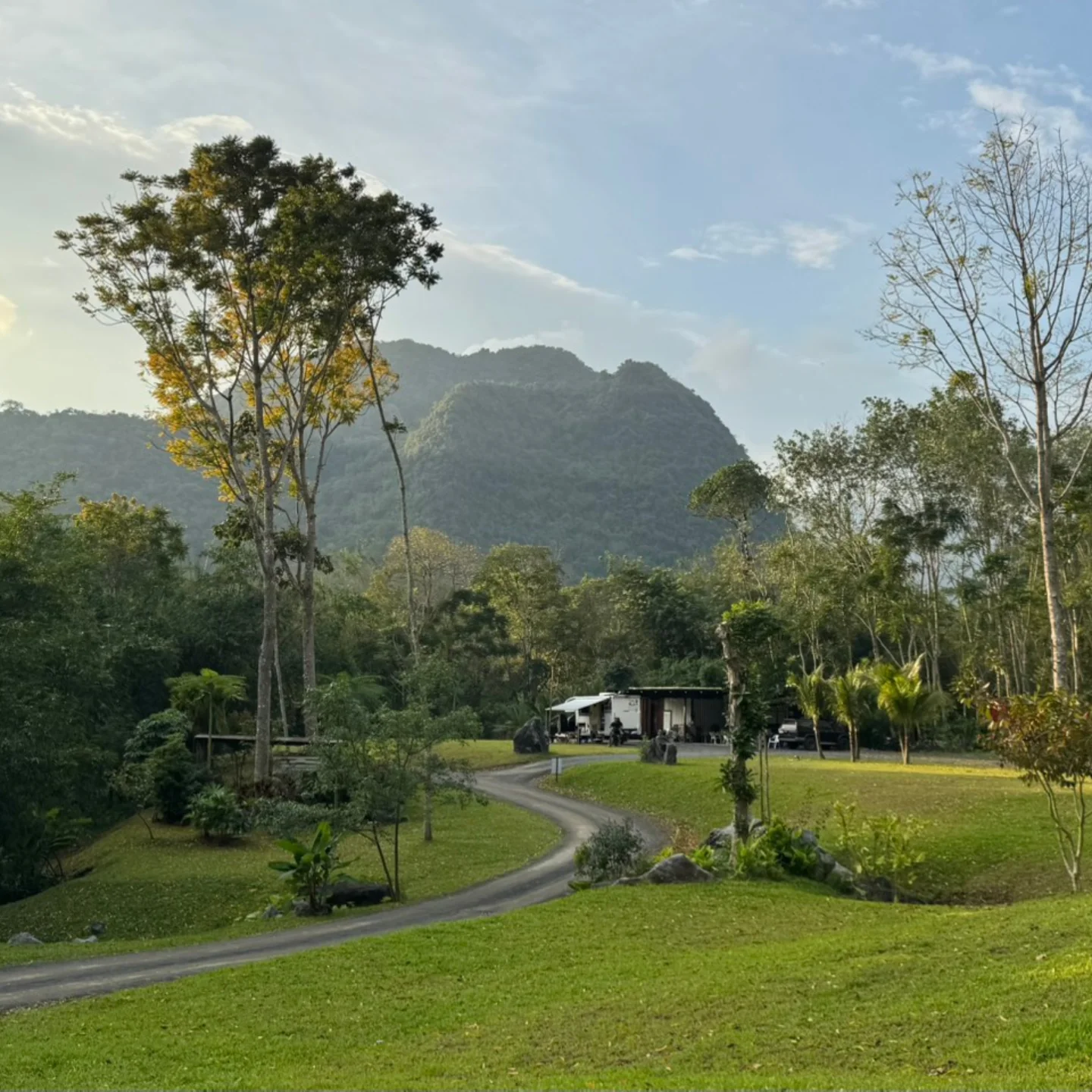 สิงห์ - วรรณสิงห์ ประเสริฐกุล