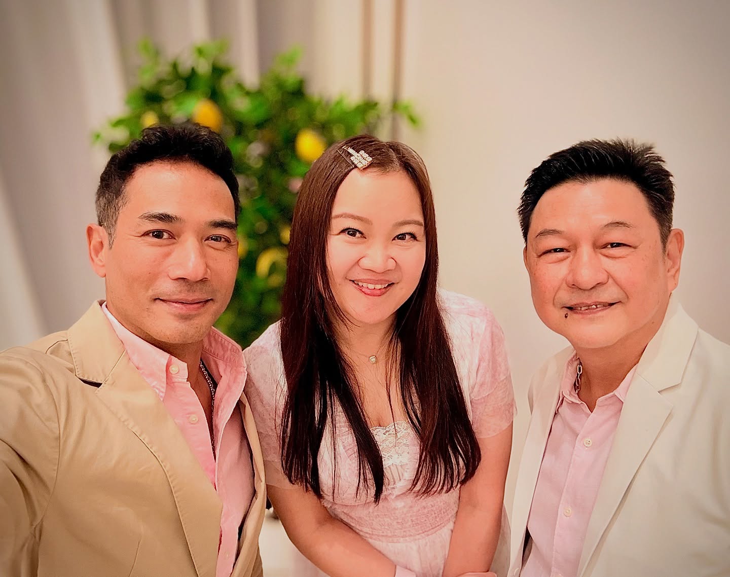 ตุ้ย - ธีรภัทร์ สัจจกุล