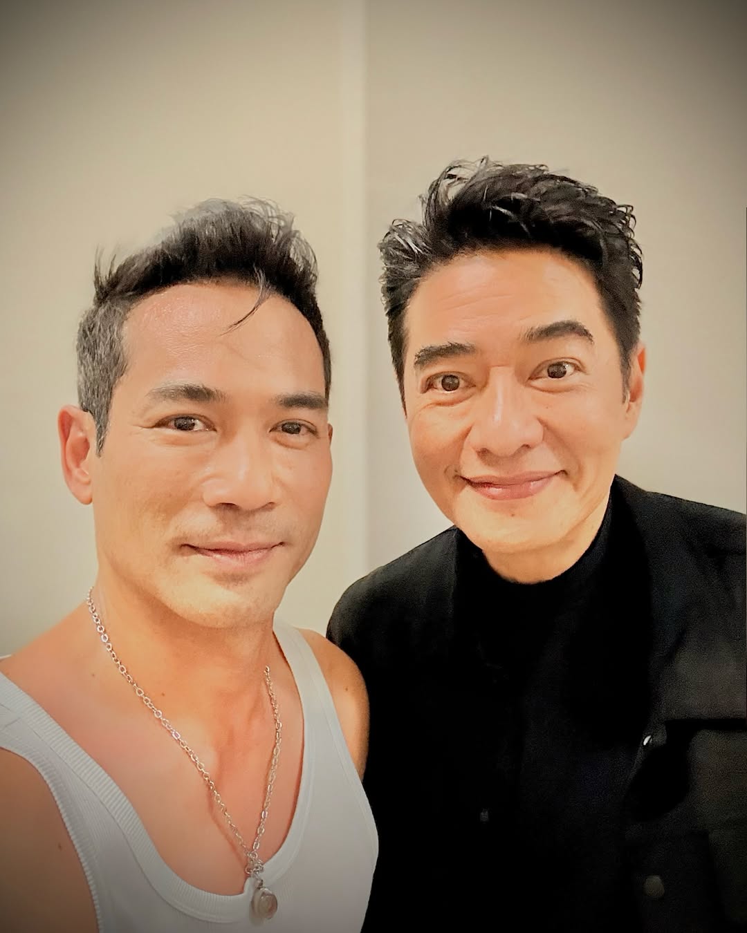 ตุ้ย - ธีรภัทร์ สัจจกุล