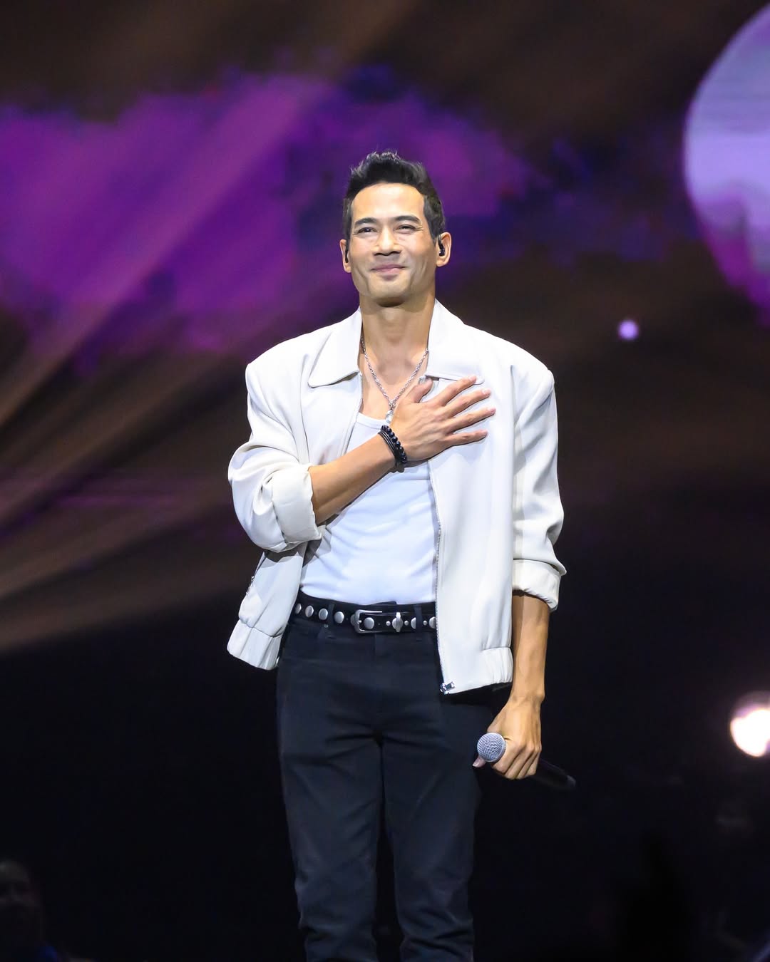 ตุ้ย - ธีรภัทร์ สัจจกุล