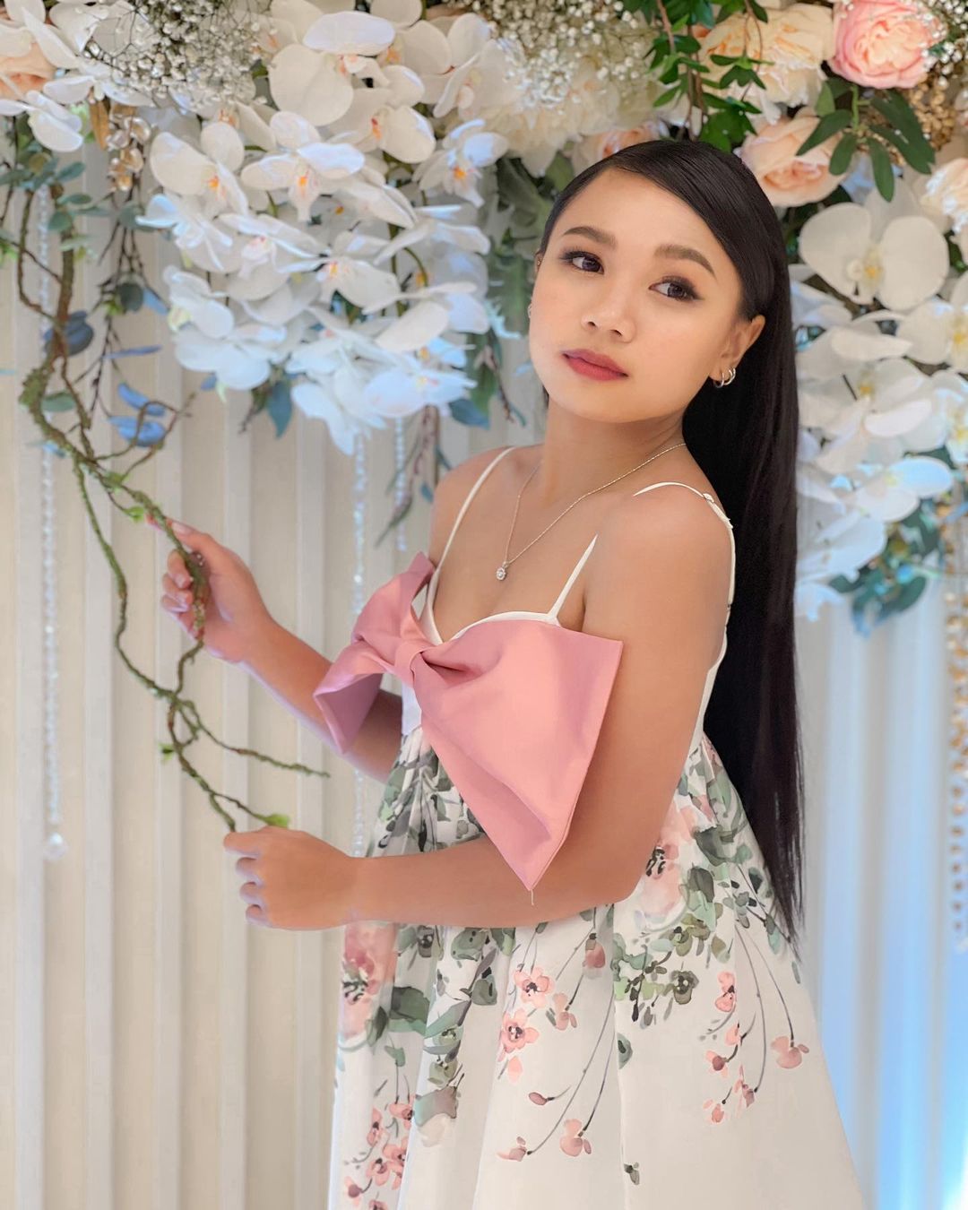ลิลลี่ - นารีนาท เชื้อแหลม