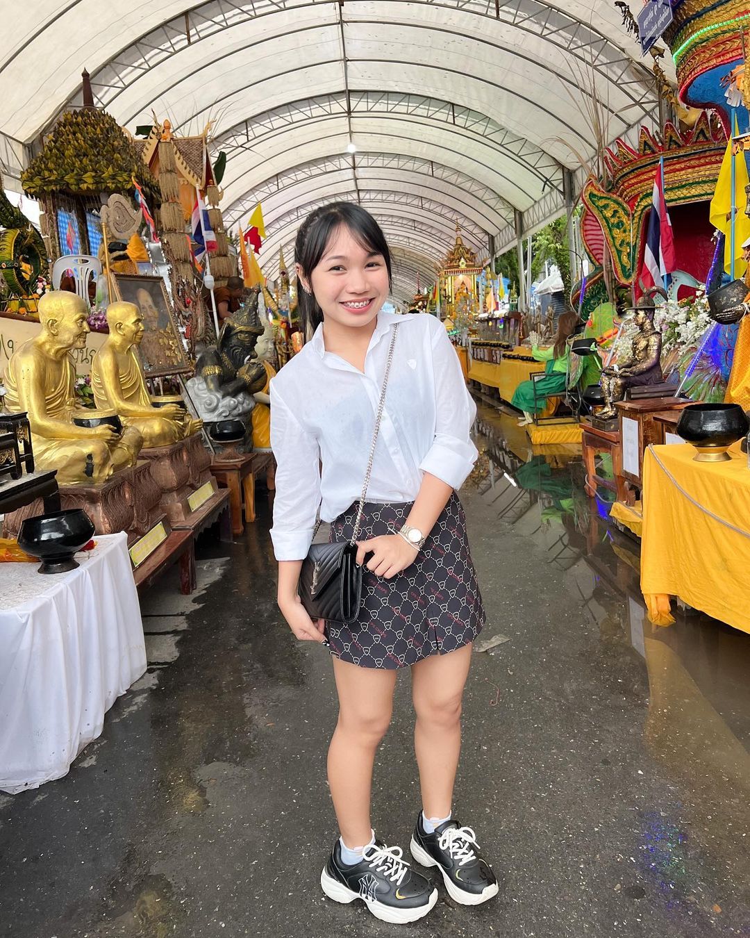 ลิลลี่ - นารีนาท เชื้อแหลม