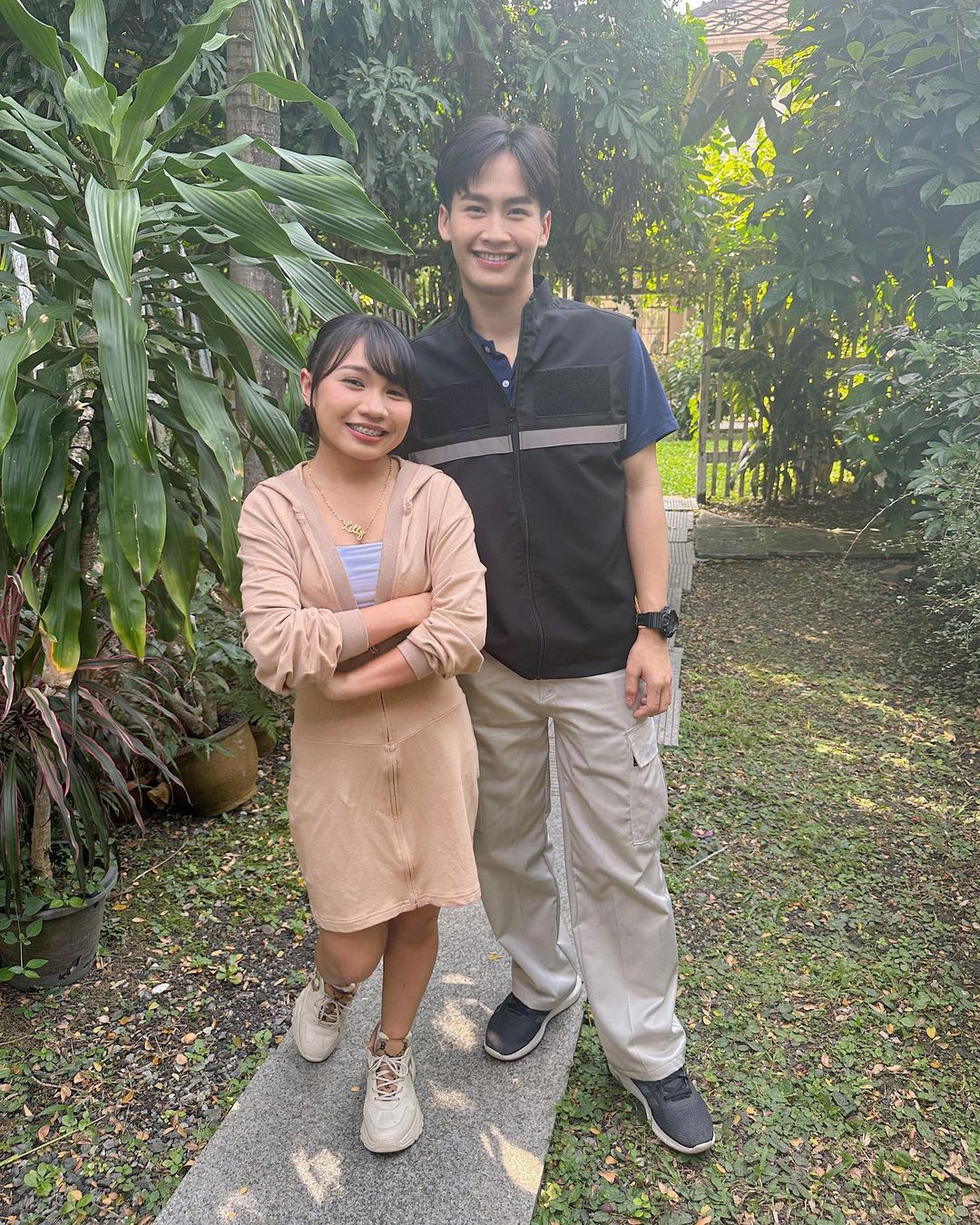 ลิลลี่ - นารีนาท เชื้อแหลม