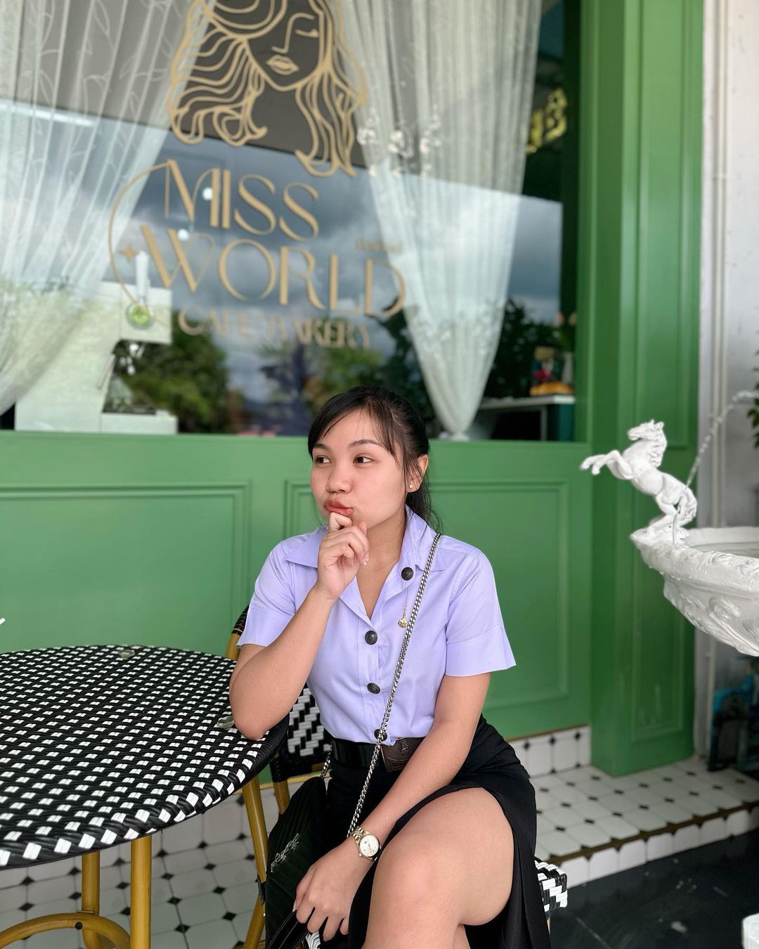 ลิลลี่ - นารีนาท เชื้อแหลม