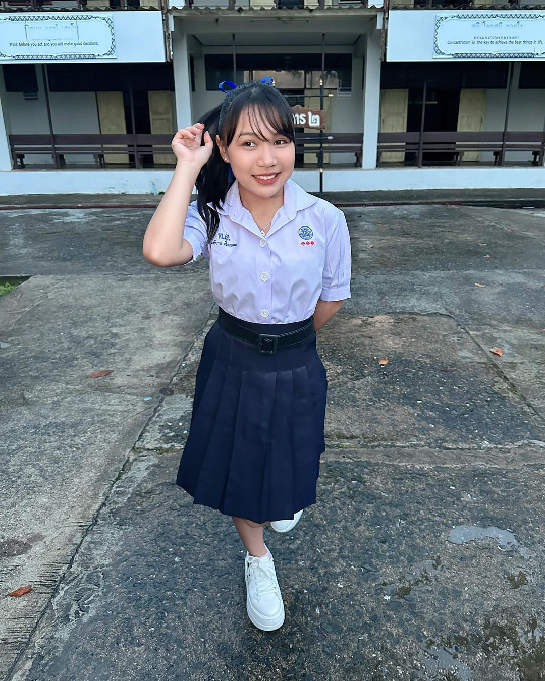 ลิลลี่ - นารีนาท เชื้อแหลม