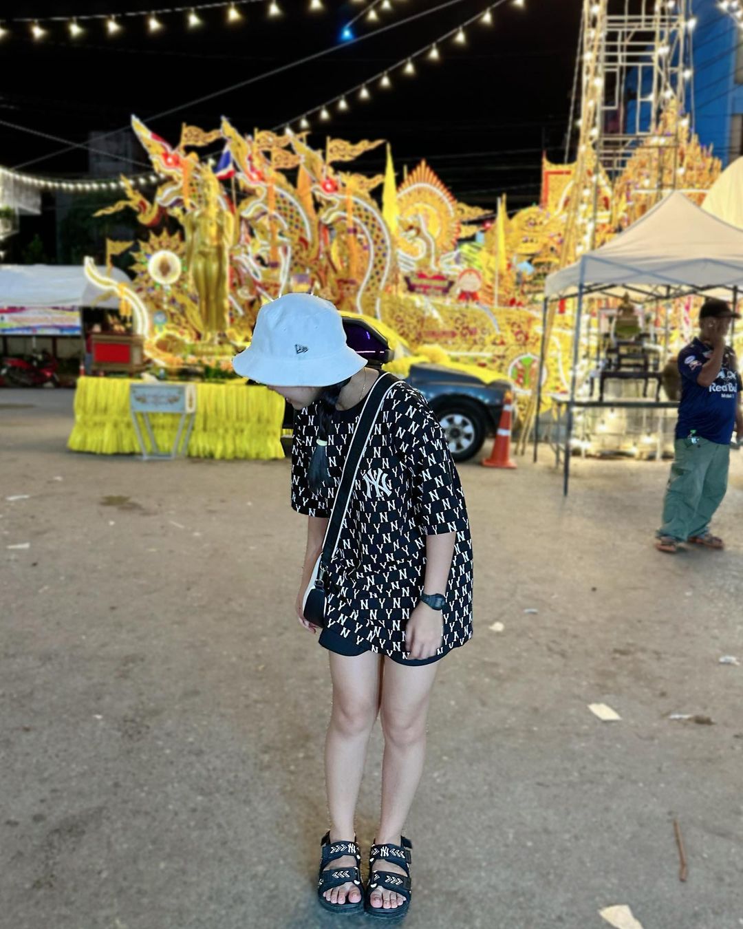 ลิลลี่ - นารีนาท เชื้อแหลม