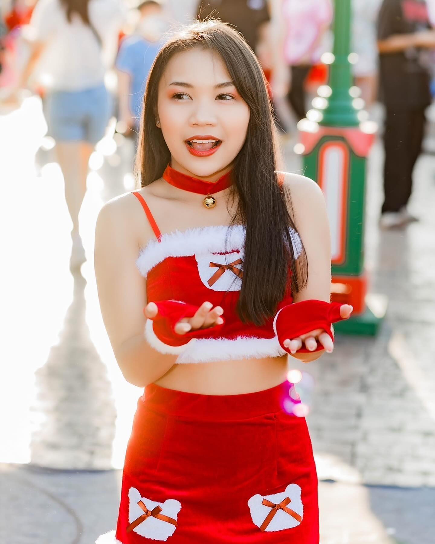 ลิลลี่ - นารีนาท เชื้อแหลม