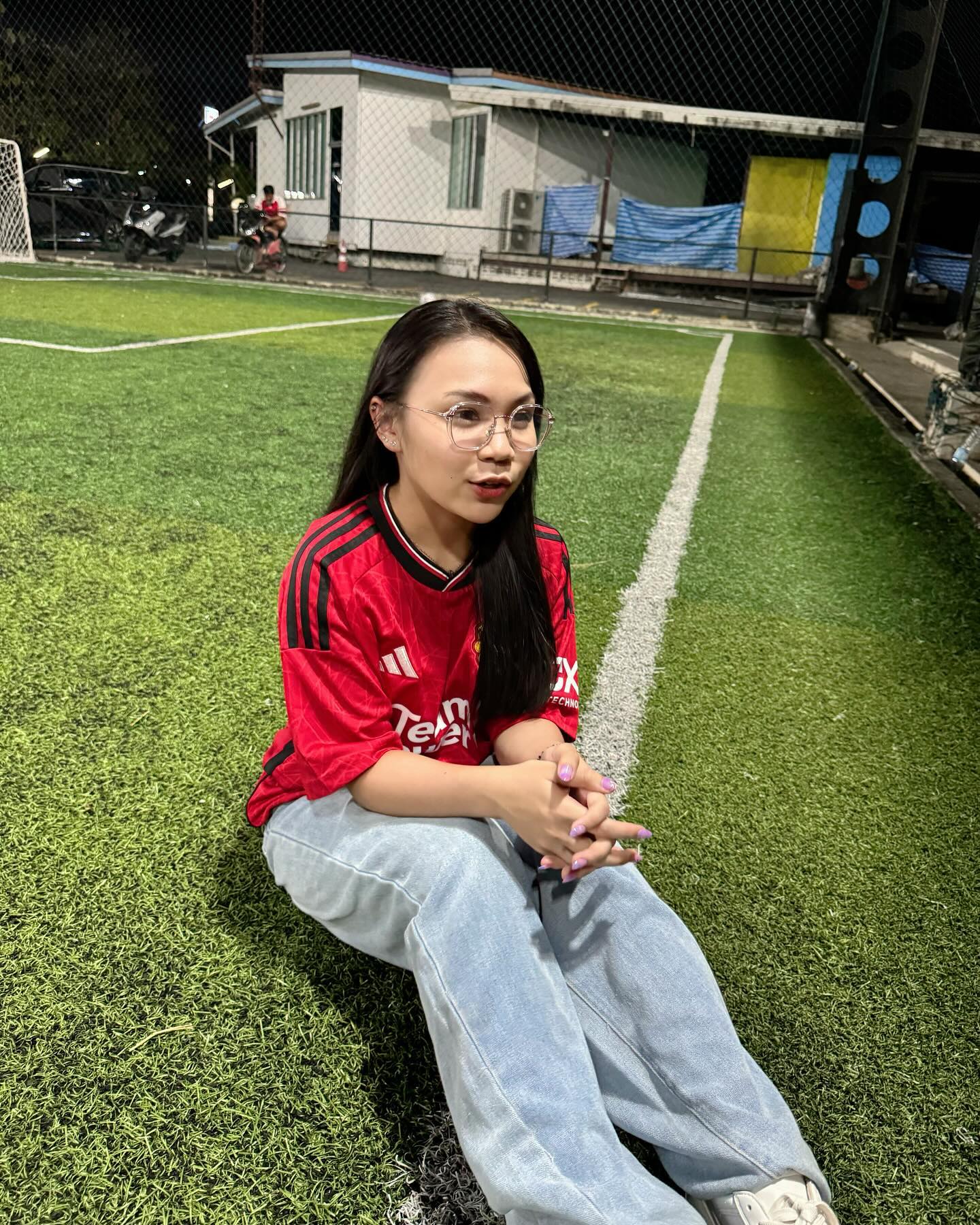 ลิลลี่ - นารีนาท เชื้อแหลม