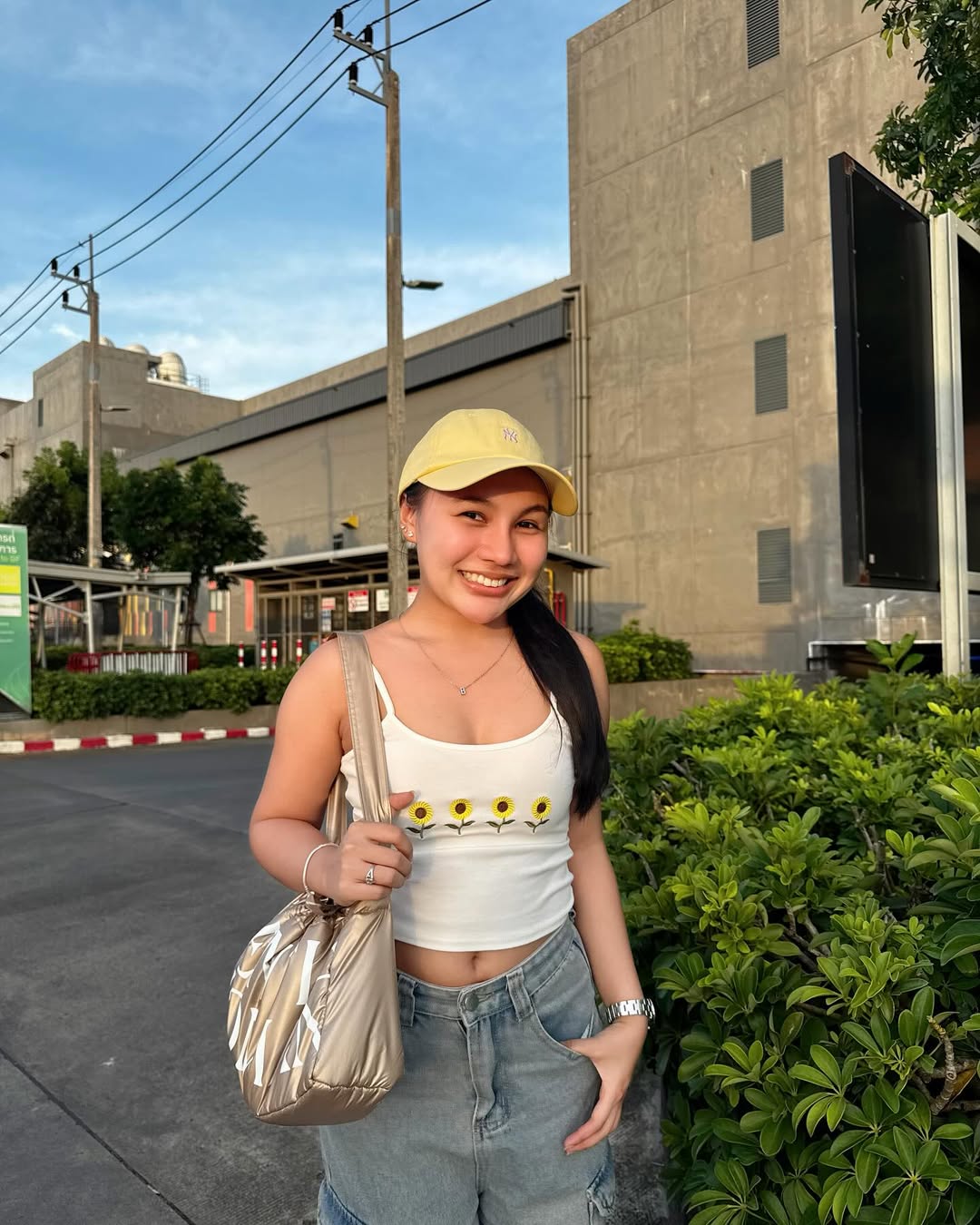 ลิลลี่ - นารีนาท เชื้อแหลม