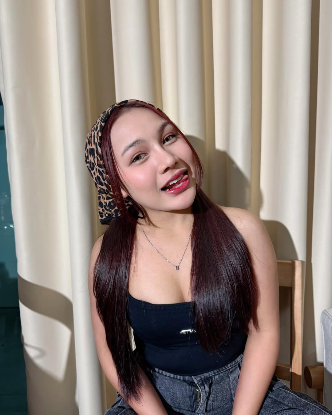 ลิลลี่ - นารีนาท เชื้อแหลม