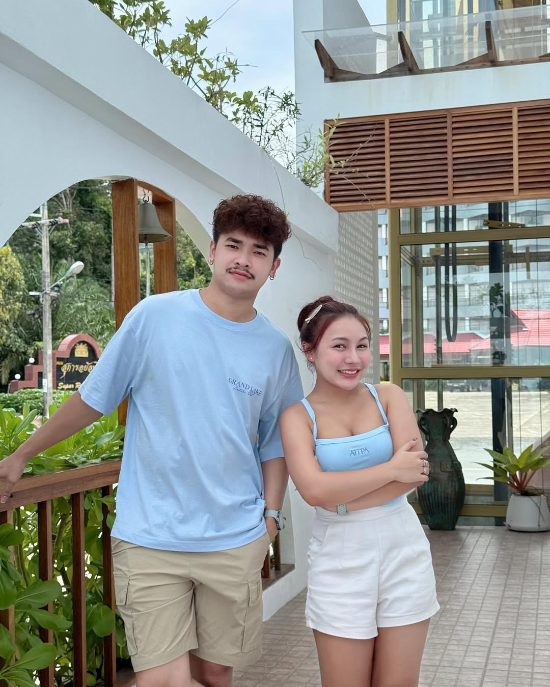 ลิลลี่ - นารีนาท เชื้อแหลม