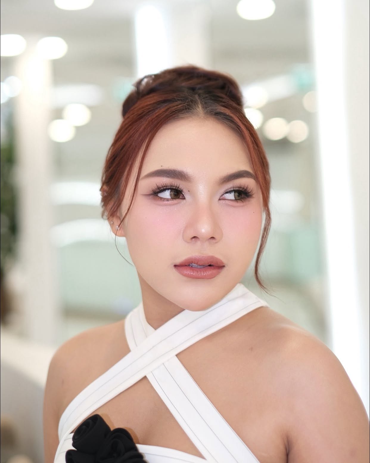 ลิลลี่ - นารีนาท เชื้อแหลม