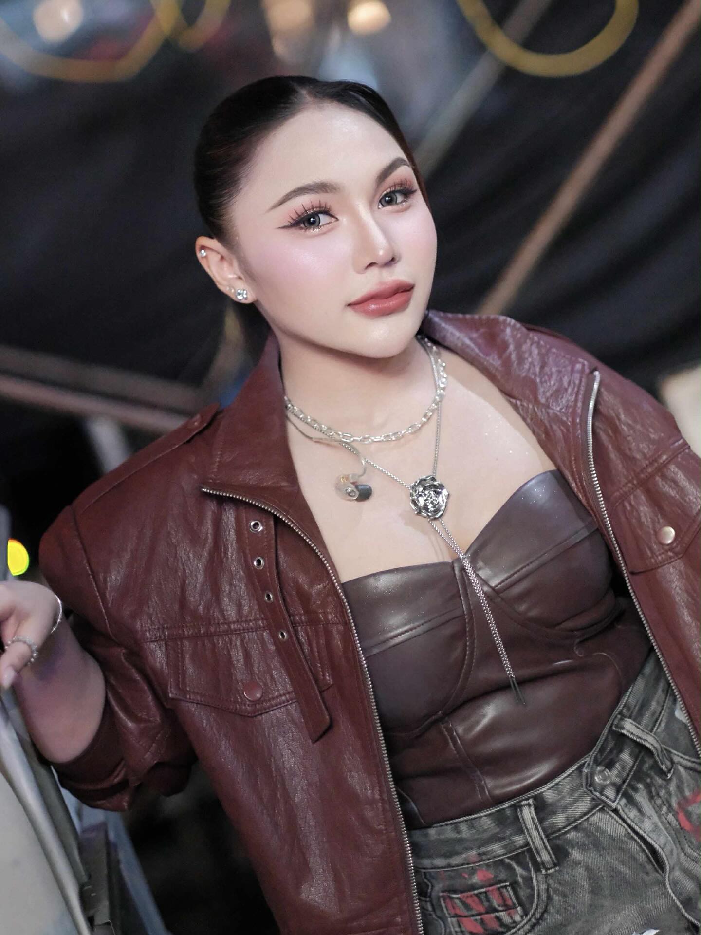 ลิลลี่ - นารีนาท เชื้อแหลม