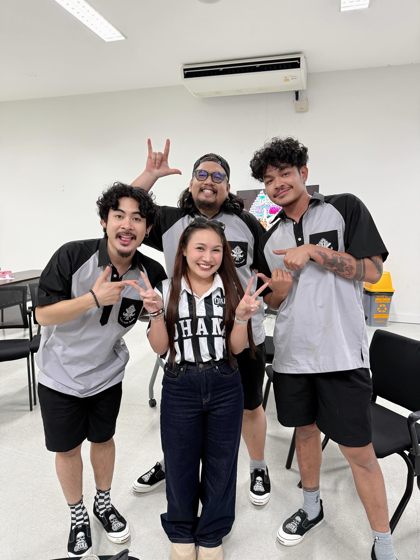 ลิลลี่ - นารีนาท เชื้อแหลม