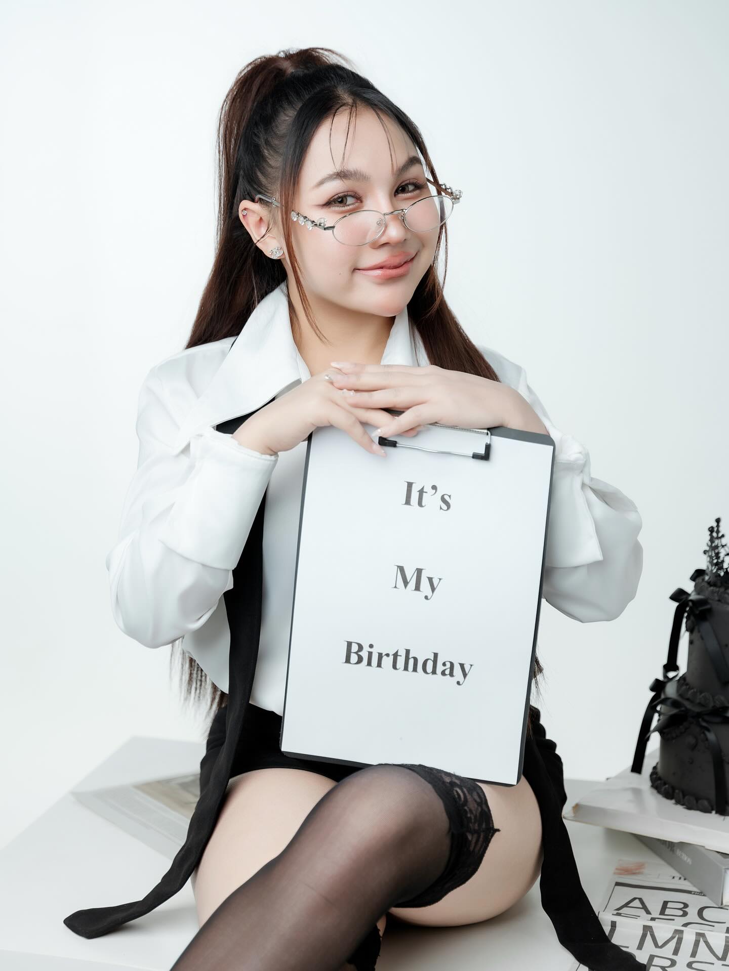 ลิลลี่ - นารีนาท เชื้อแหลม