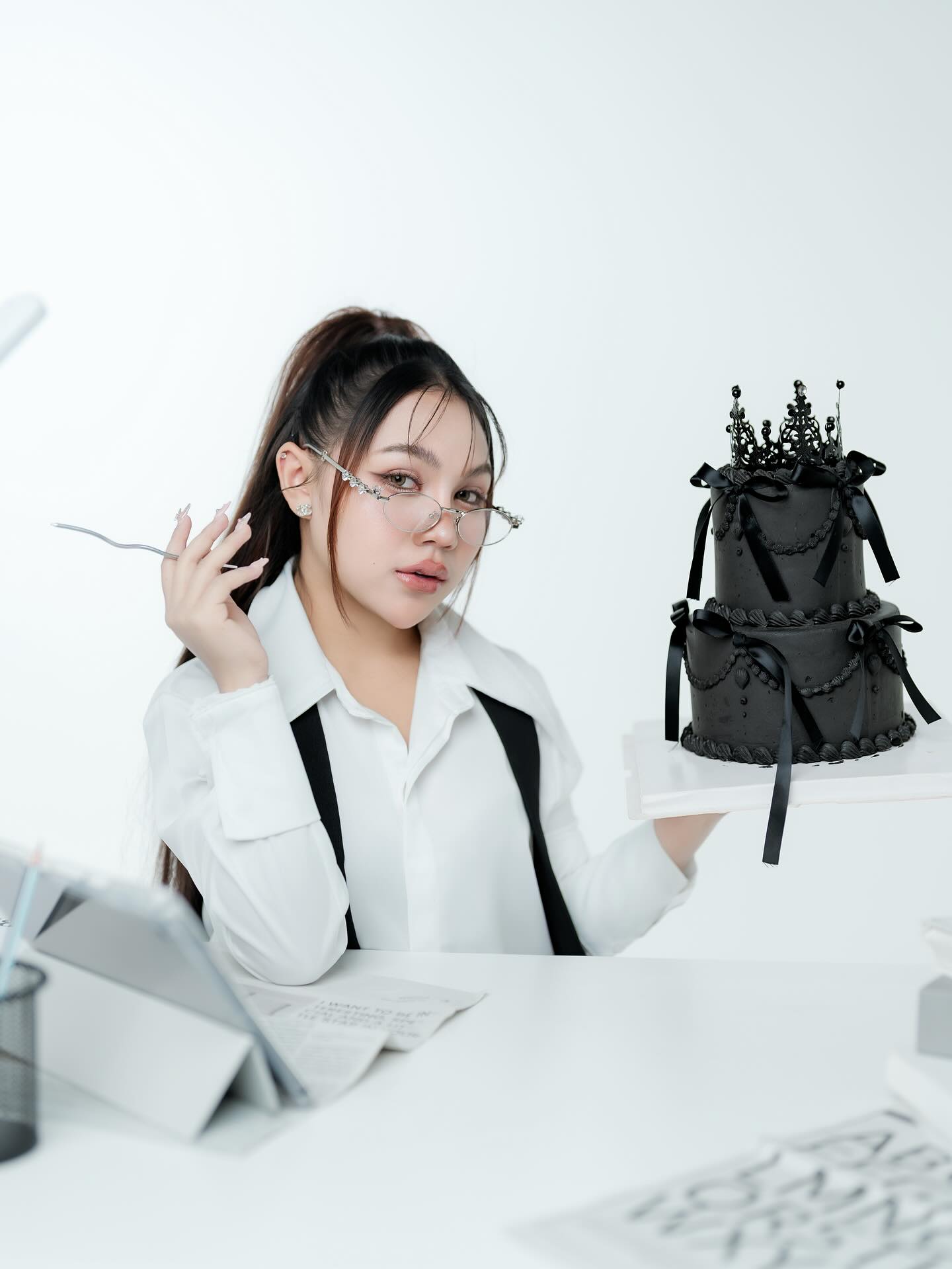 ลิลลี่ - นารีนาท เชื้อแหลม