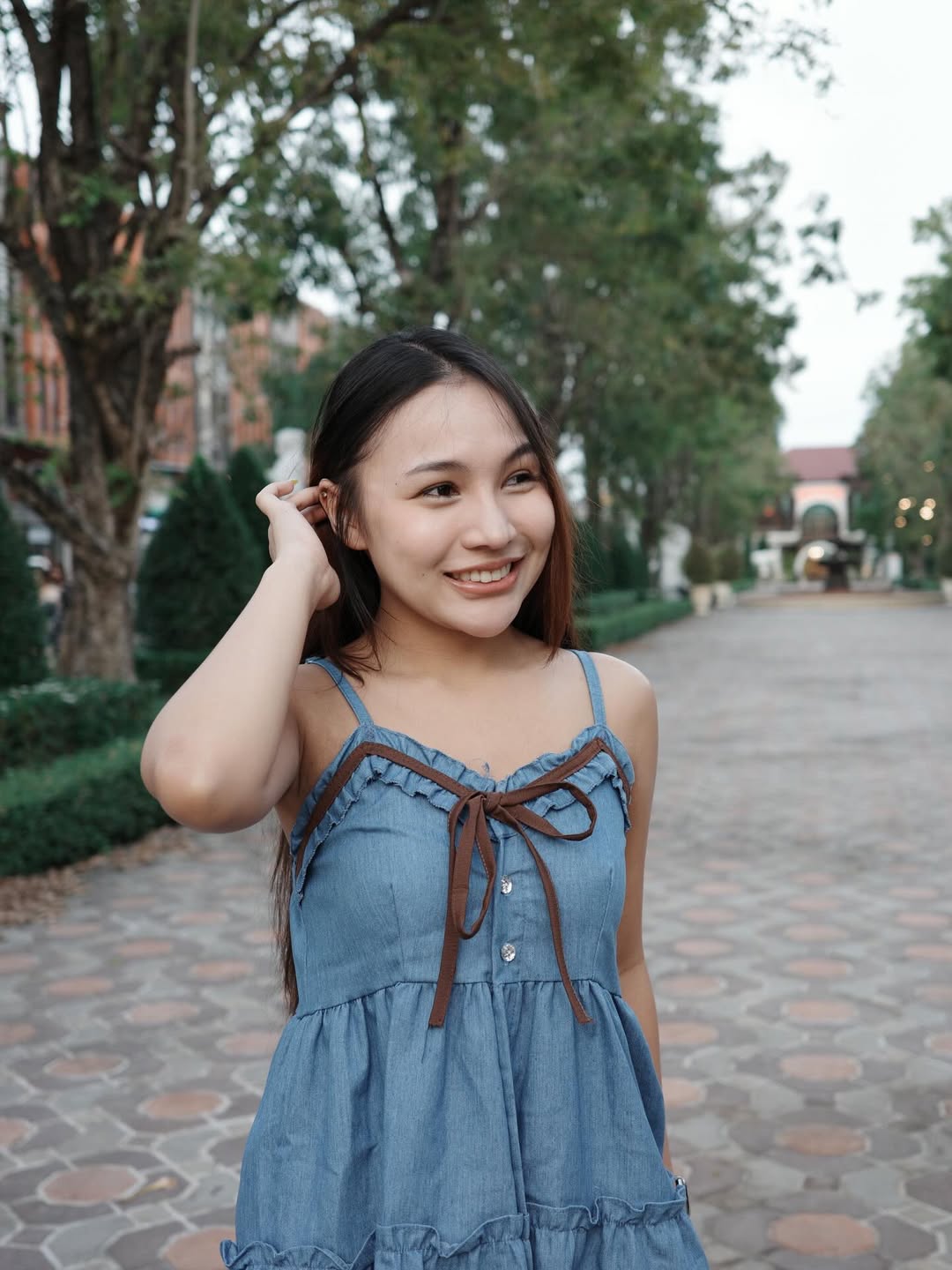 ลิลลี่ - นารีนาท เชื้อแหลม