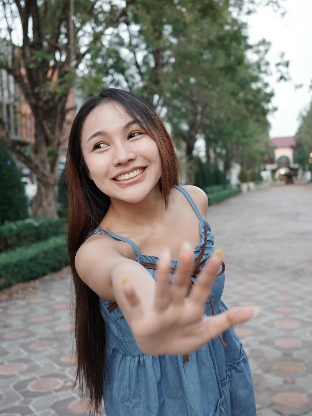 ลิลลี่ - นารีนาท เชื้อแหลม