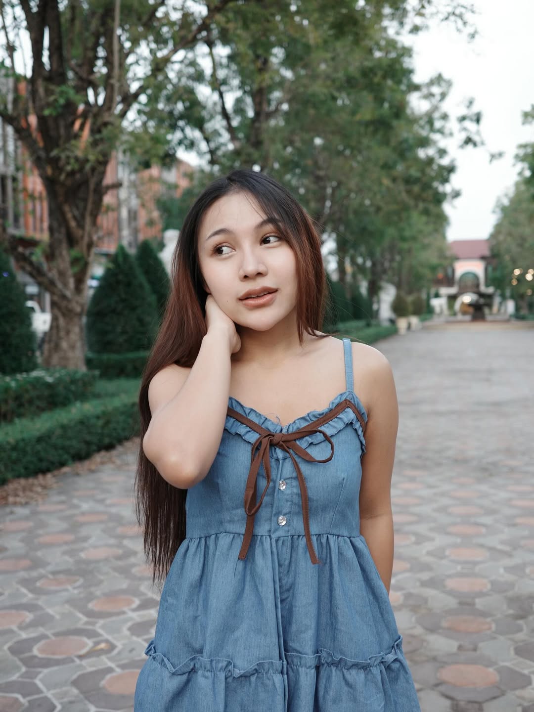 ลิลลี่ - นารีนาท เชื้อแหลม