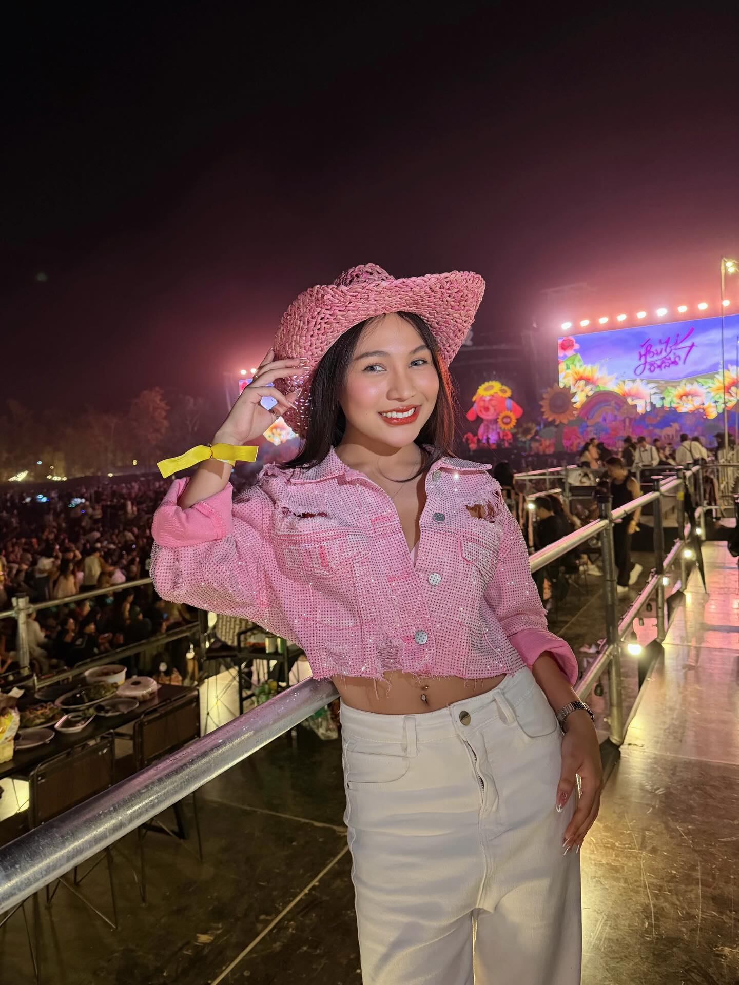 ลิลลี่ - นารีนาท เชื้อแหลม