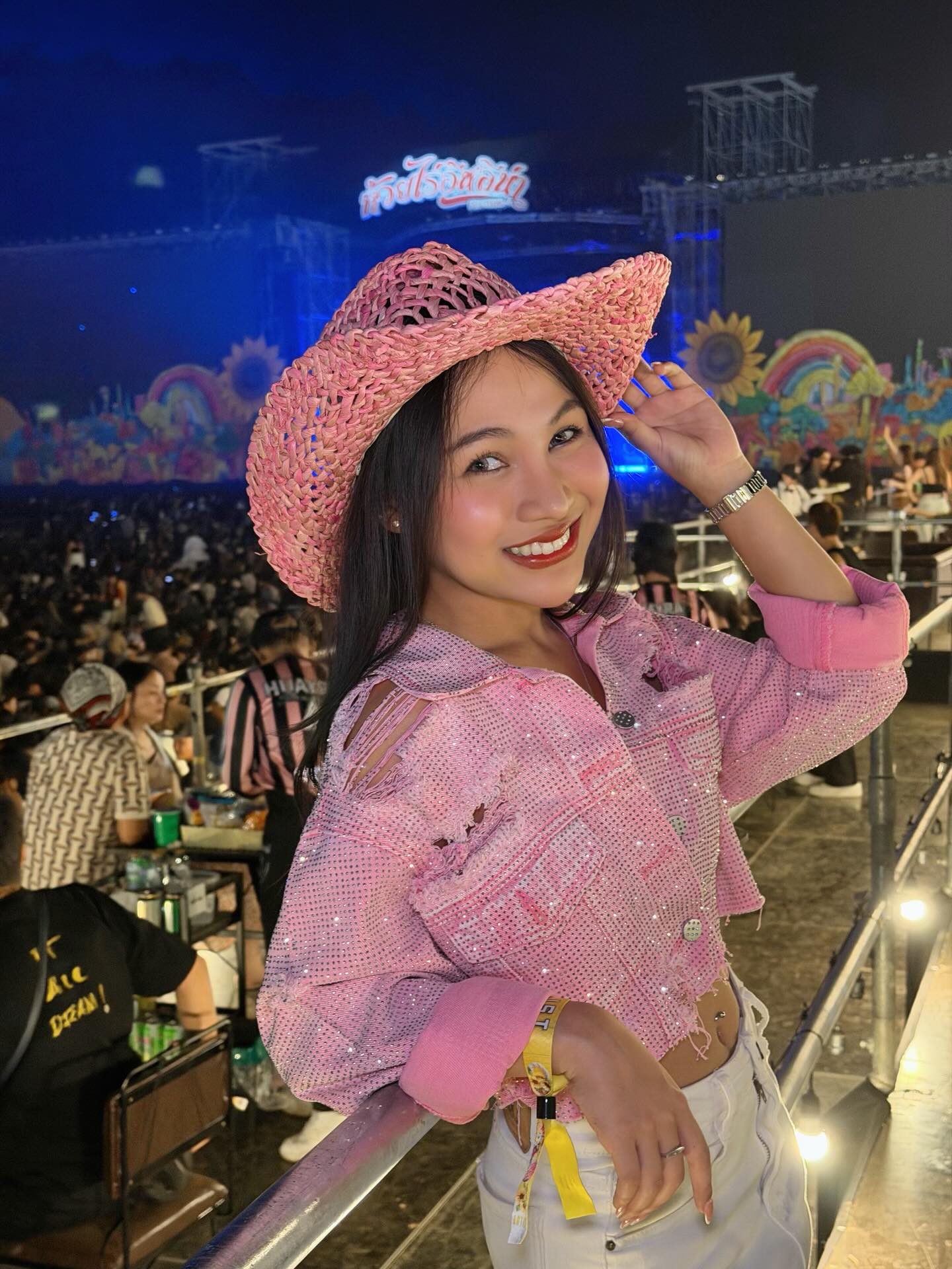 ลิลลี่ - นารีนาท เชื้อแหลม