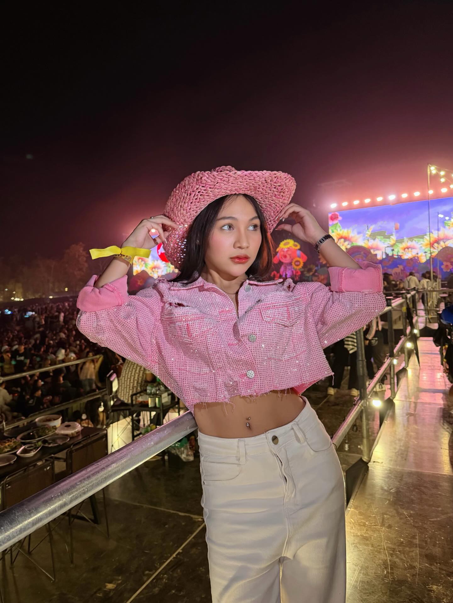 ลิลลี่ - นารีนาท เชื้อแหลม