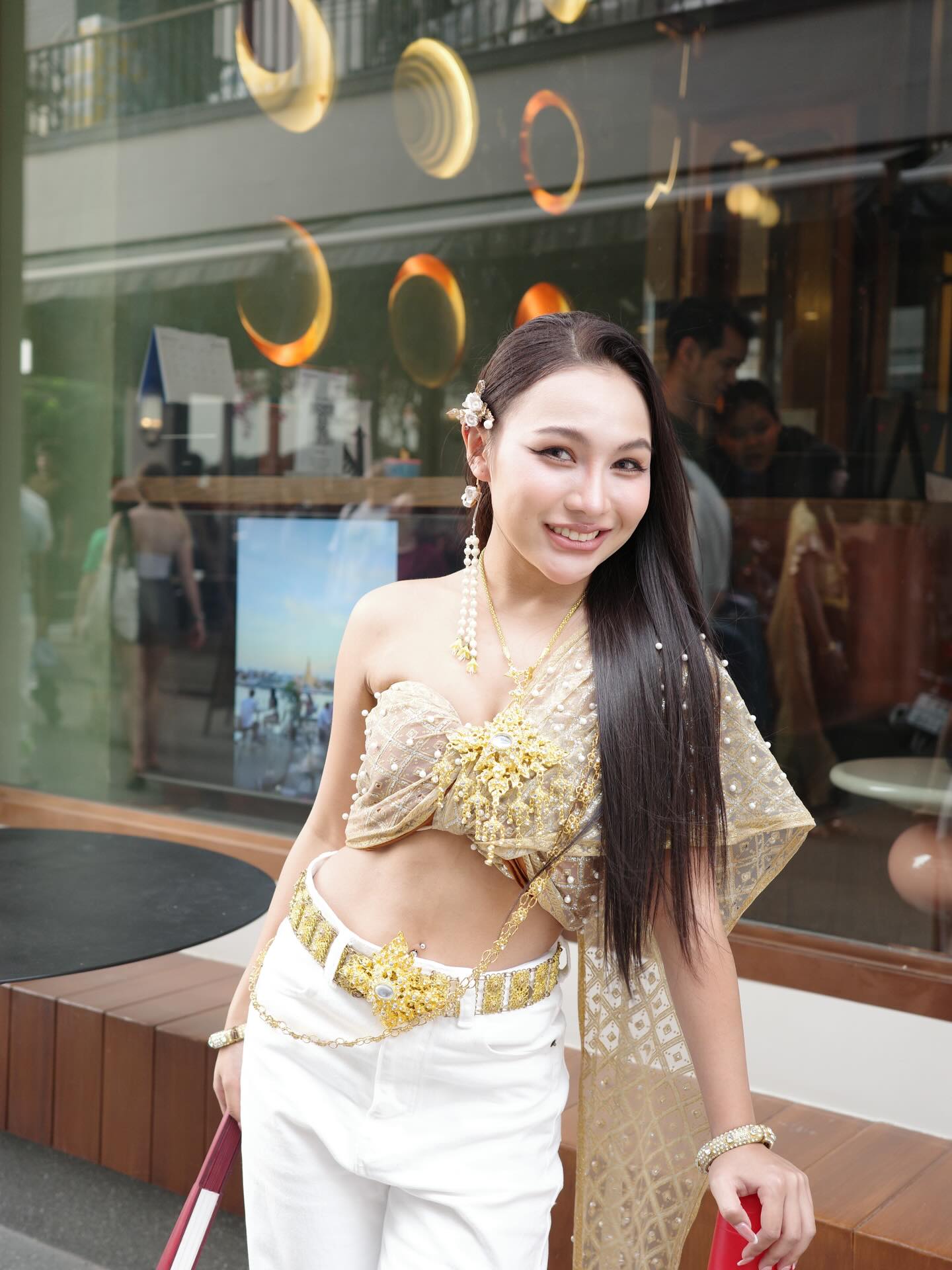 ลิลลี่ - นารีนาท เชื้อแหลม