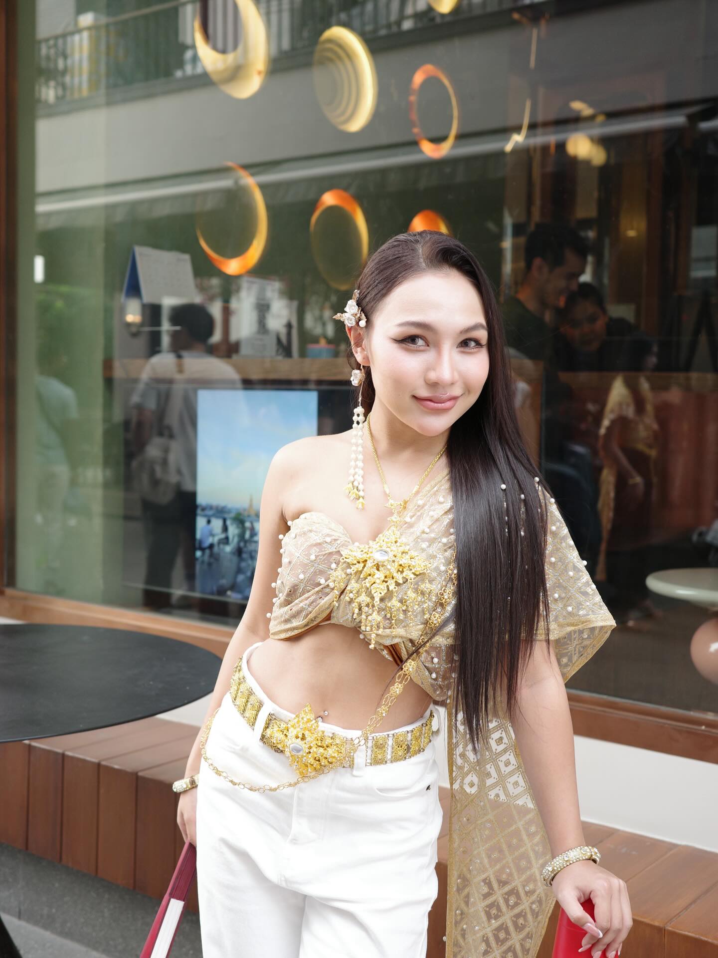 ลิลลี่ - นารีนาท เชื้อแหลม