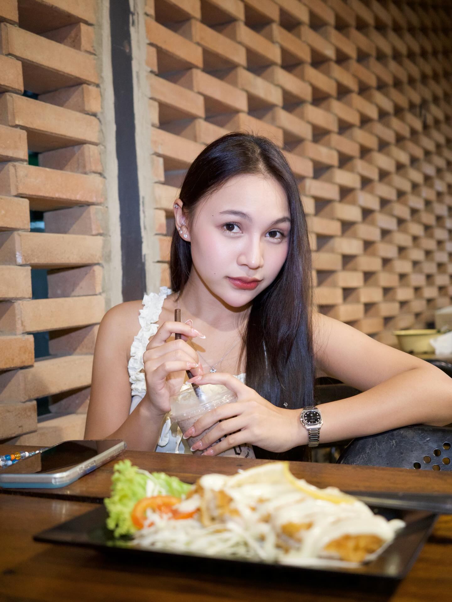 ลิลลี่ - นารีนาท เชื้อแหลม