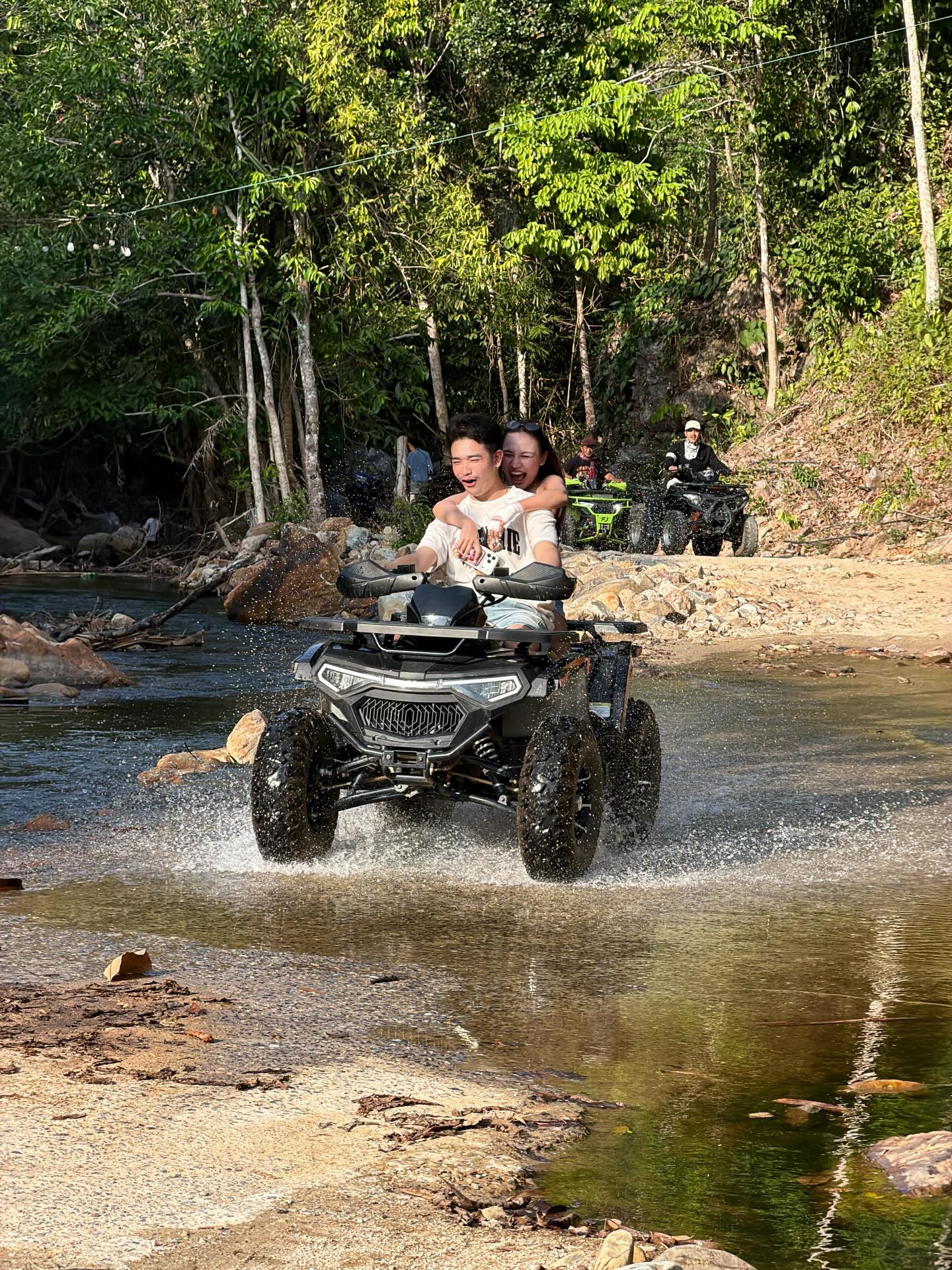 ลิลลี่ - นารีนาท เชื้อแหลม