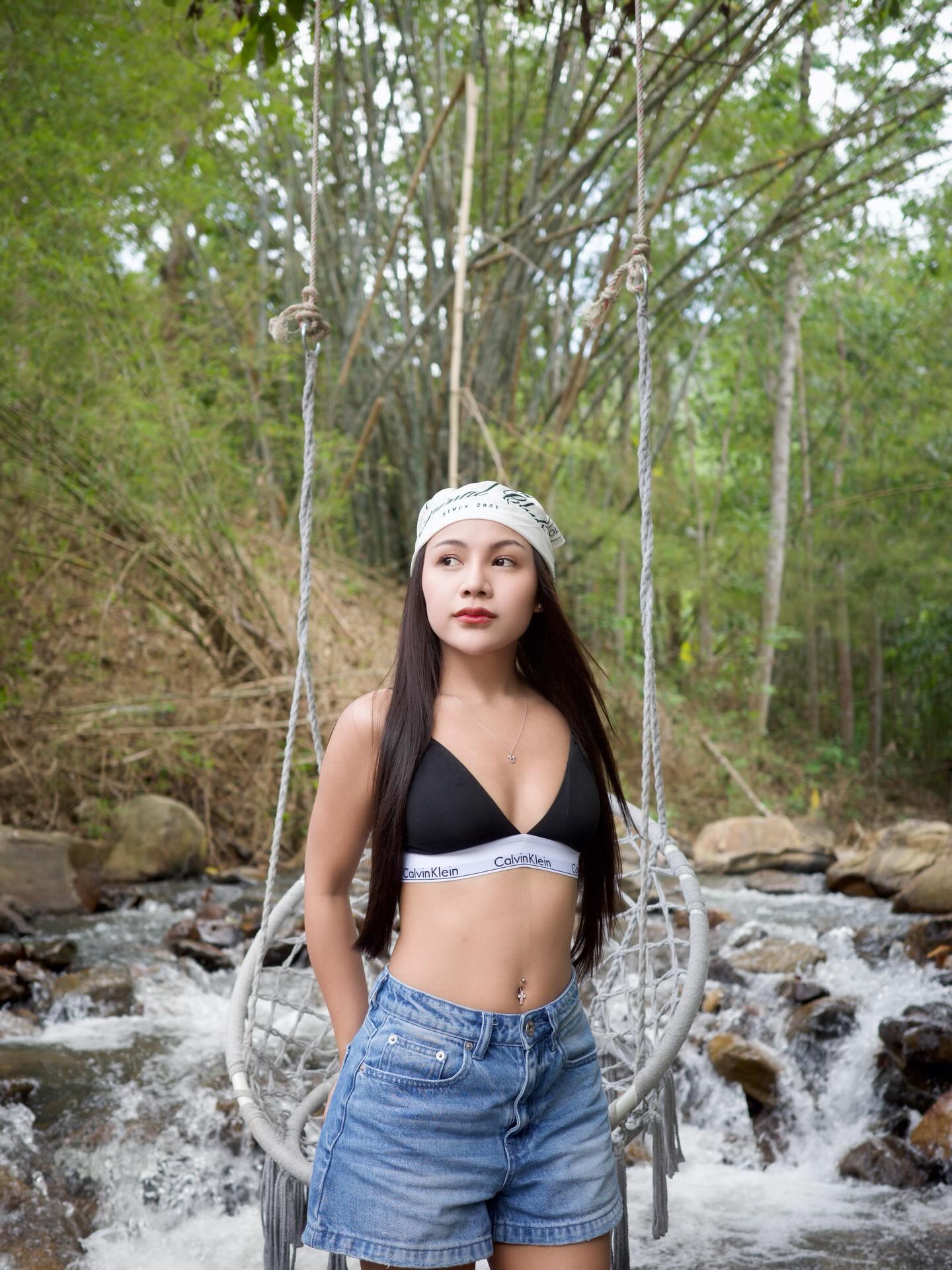 ลิลลี่ - นารีนาท เชื้อแหลม