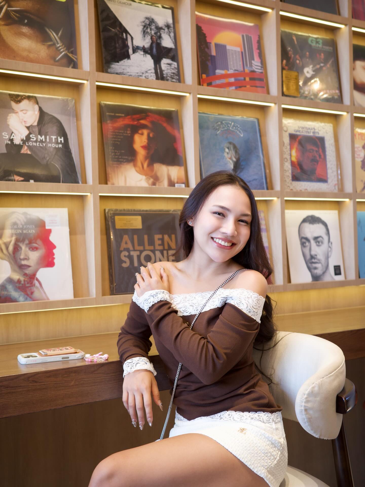 ลิลลี่ - นารีนาท เชื้อแหลม