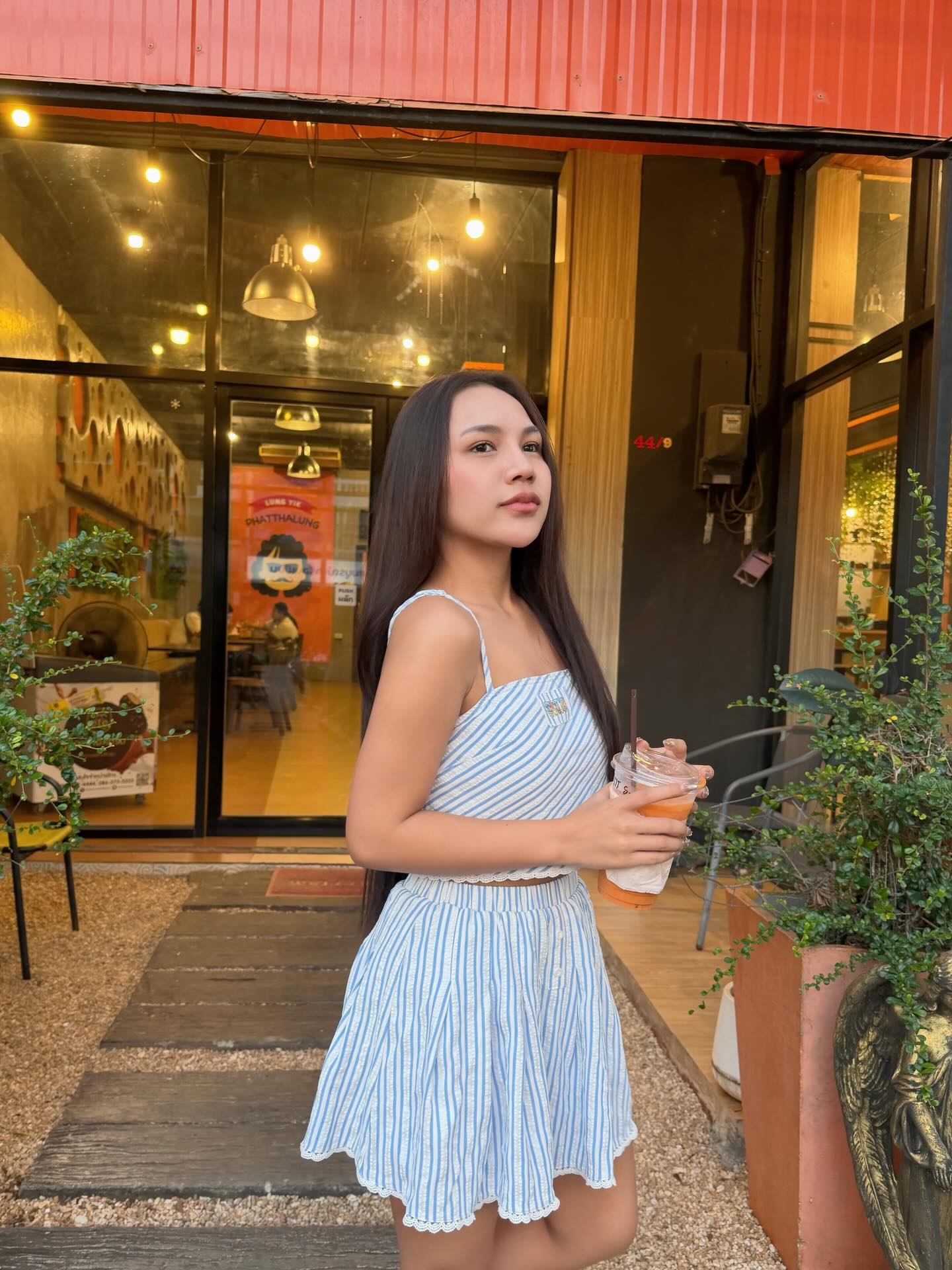 ลิลลี่ - นารีนาท เชื้อแหลม