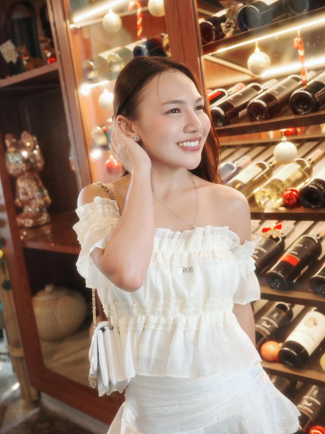ลิลลี่ - นารีนาท เชื้อแหลม