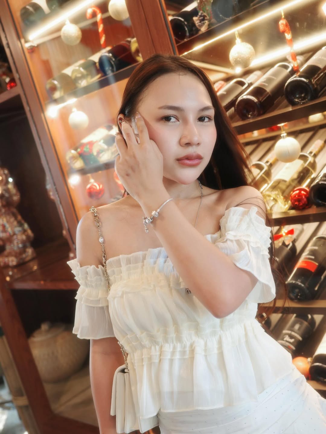 ลิลลี่ - นารีนาท เชื้อแหลม