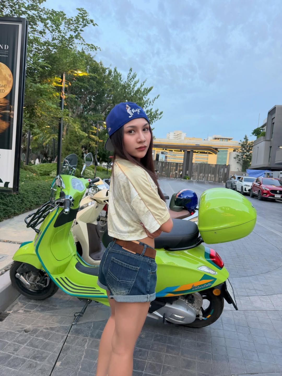 ลิลลี่ - นารีนาท เชื้อแหลม