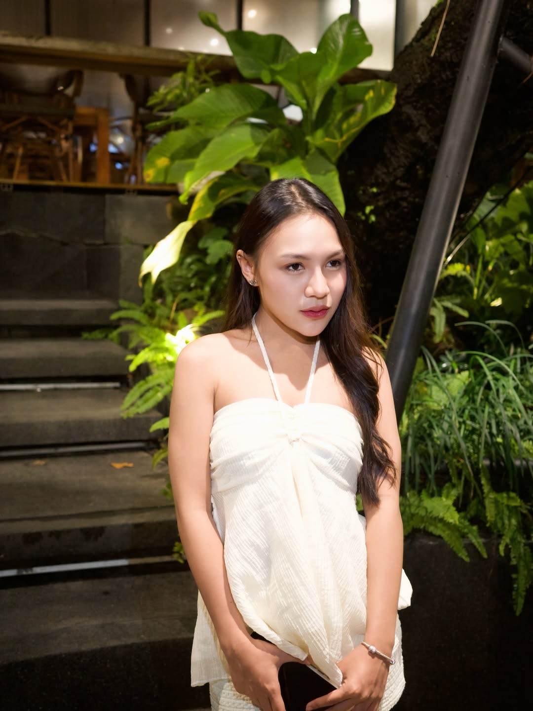 ลิลลี่ - นารีนาท เชื้อแหลม