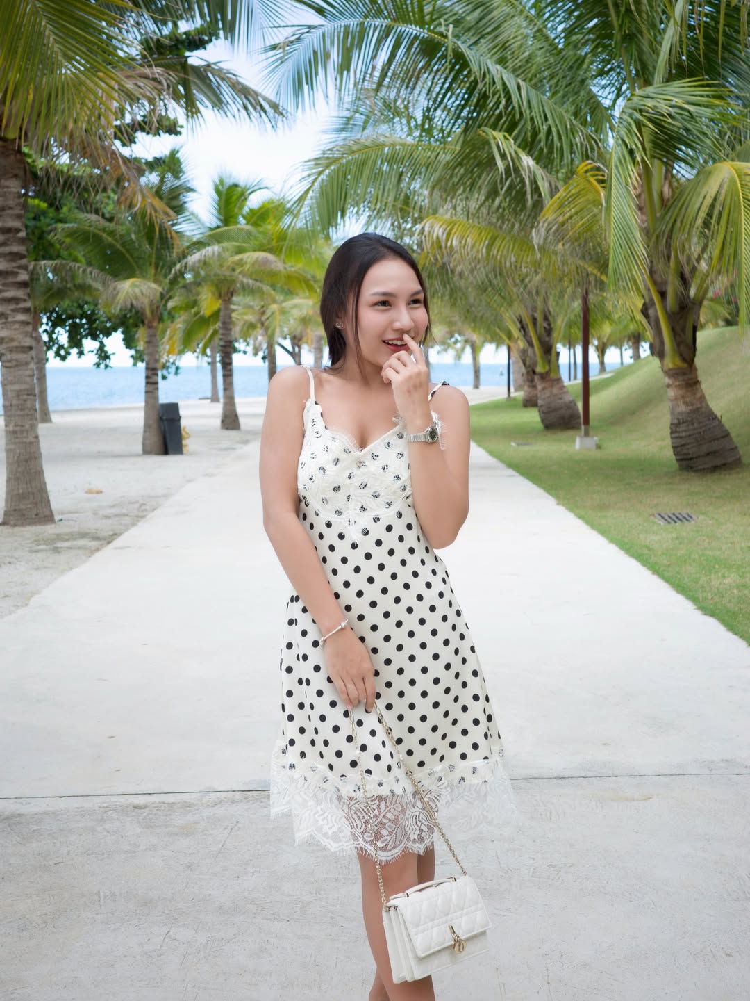 ลิลลี่ - นารีนาท เชื้อแหลม