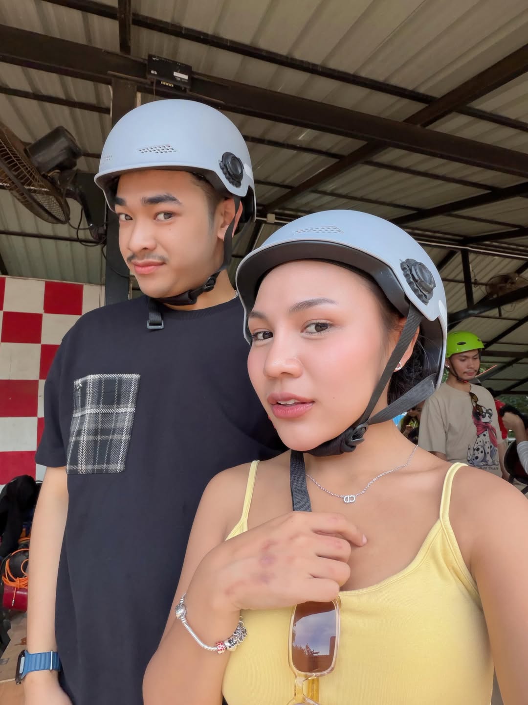 ลิลลี่ - นารีนาท เชื้อแหลม