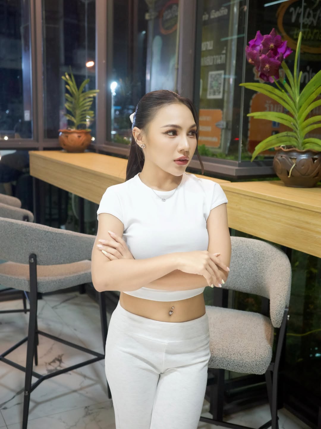 ลิลลี่ - นารีนาท เชื้อแหลม
