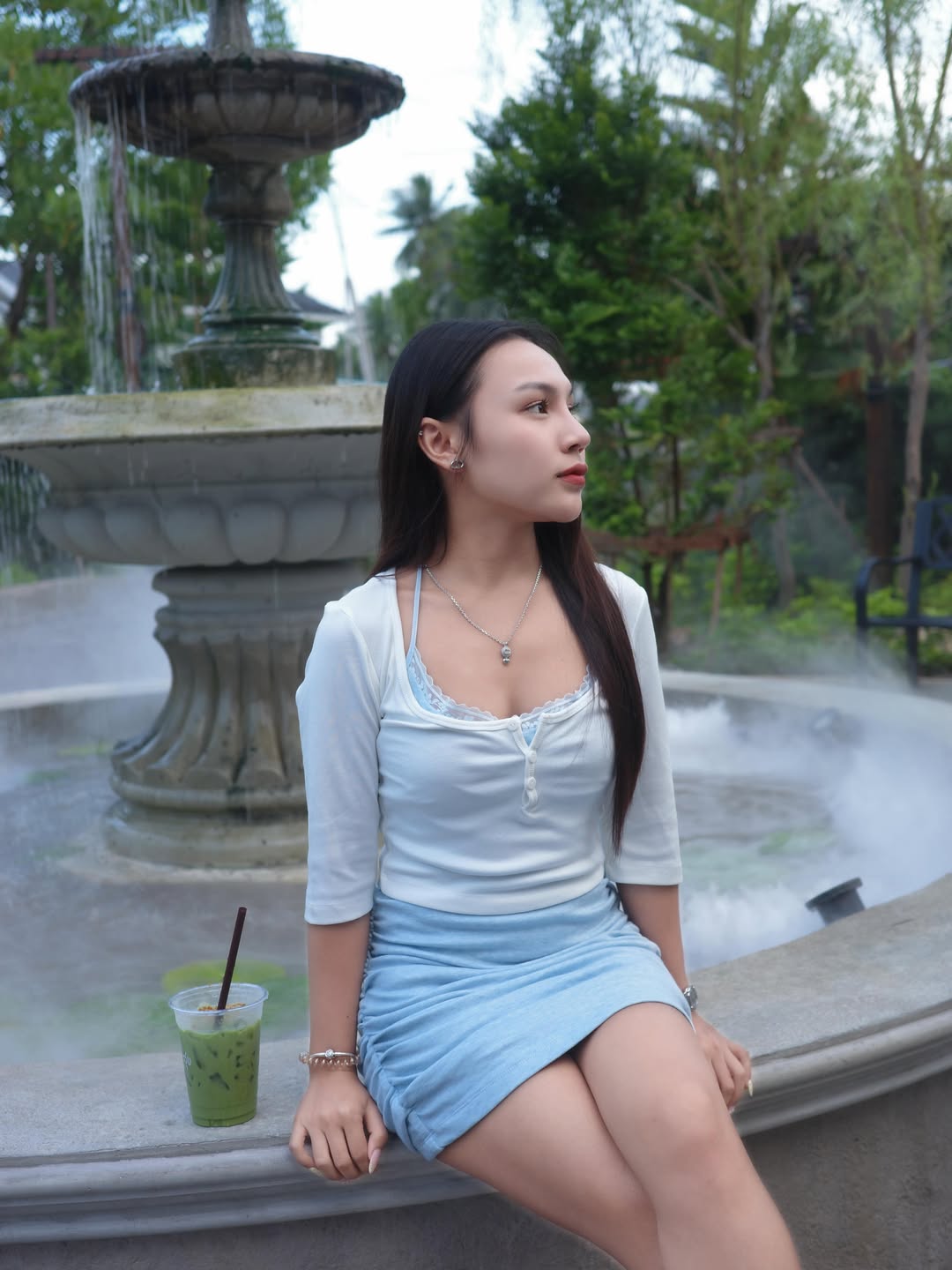 ลิลลี่ - นารีนาท เชื้อแหลม